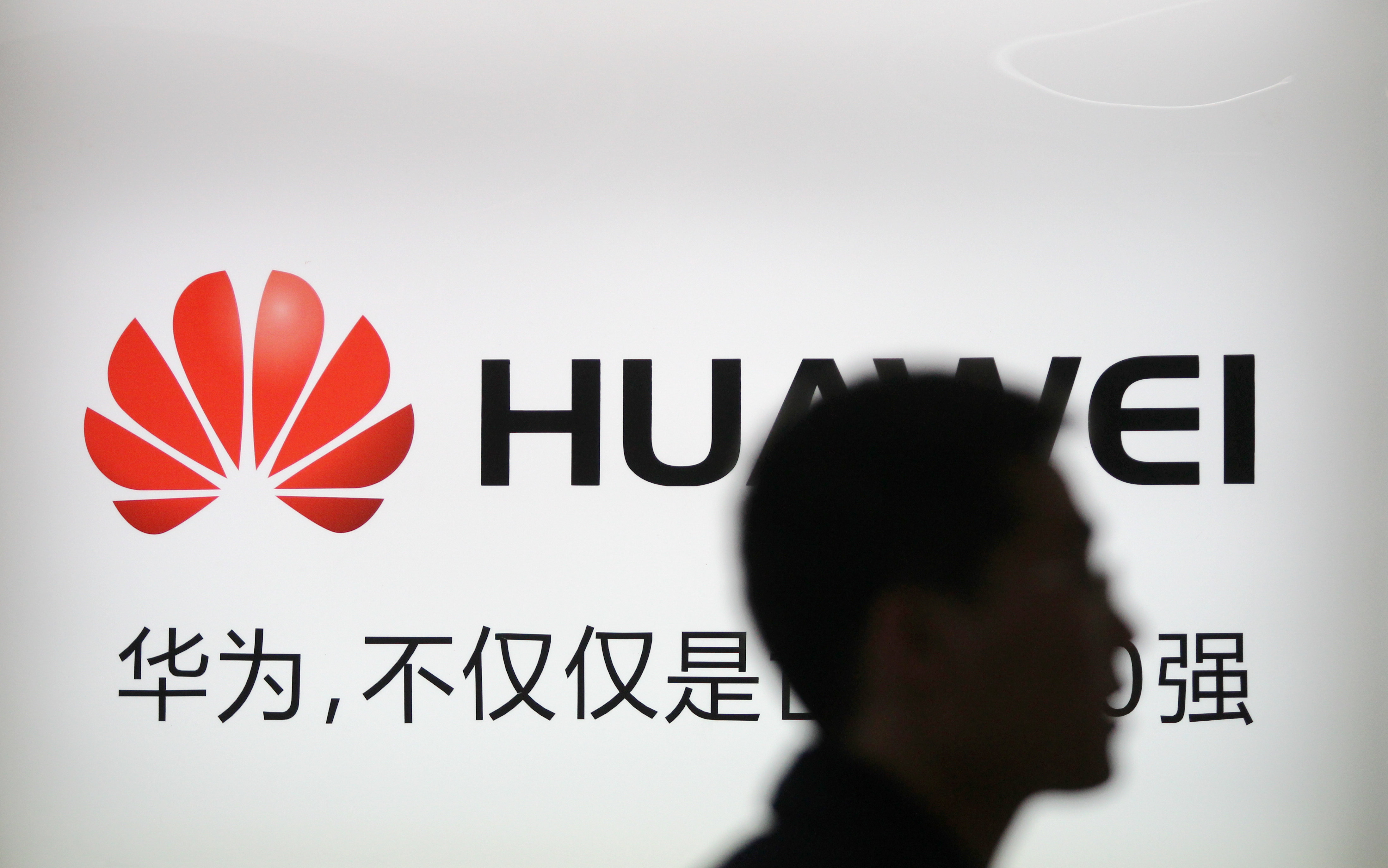 日本大學畢業生平均月薪約新台幣55,000元，重點是文科理科差不多。（東方IC）