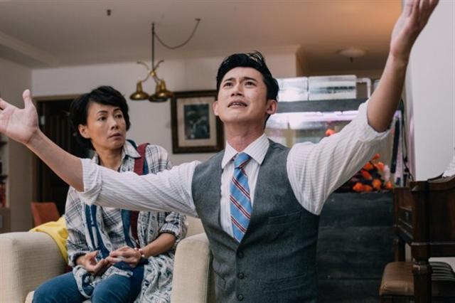 吳慷仁在《戀愛沙塵暴》中徹底翻轉以往的表演方式，毫無偶包與恥度的盡情搞笑。