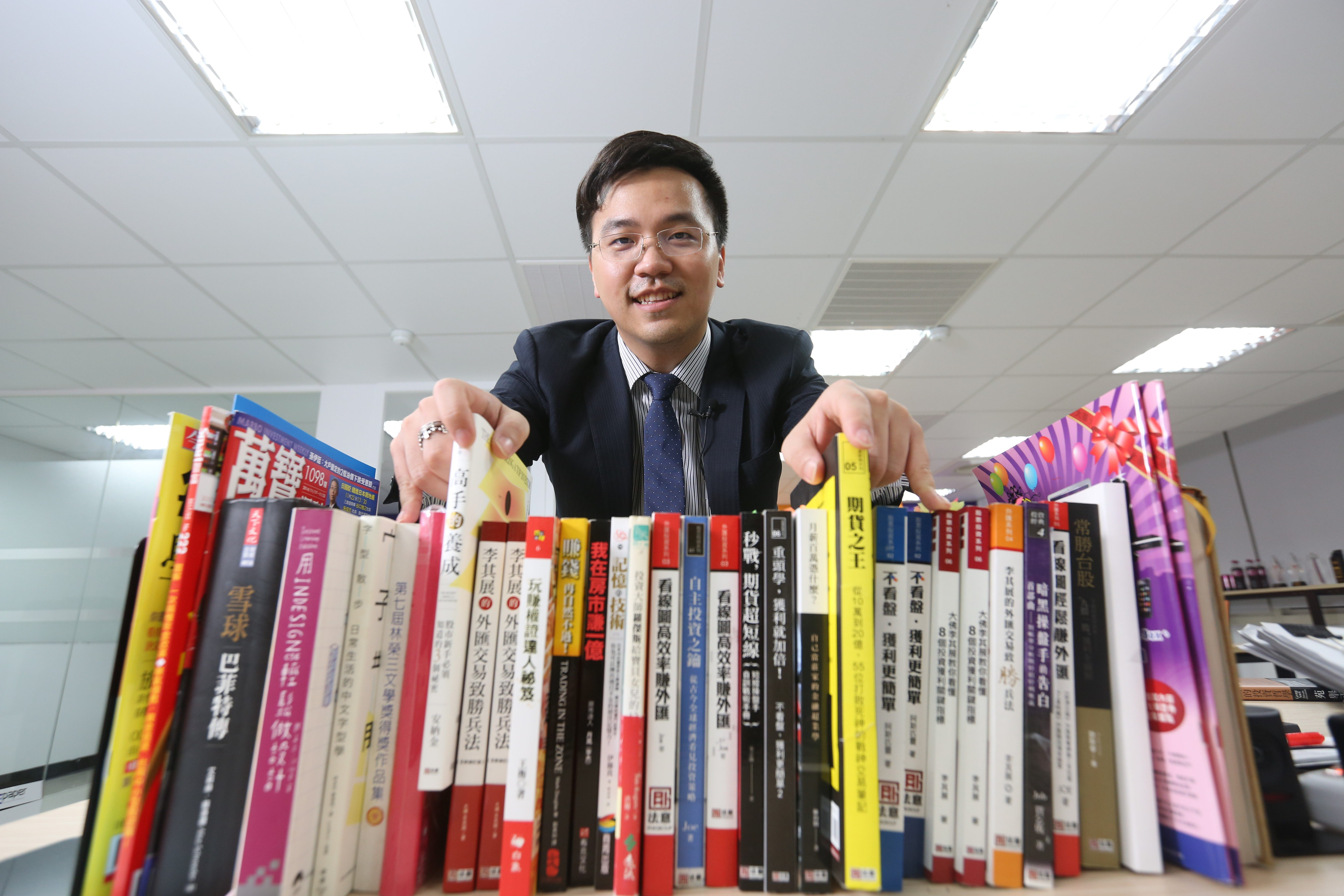 年僅32歲的言程序，已耕耘中國市場7年，不僅拿到中國政府核準的外資私募基金執照，也交出年均15%~20%的好績效。