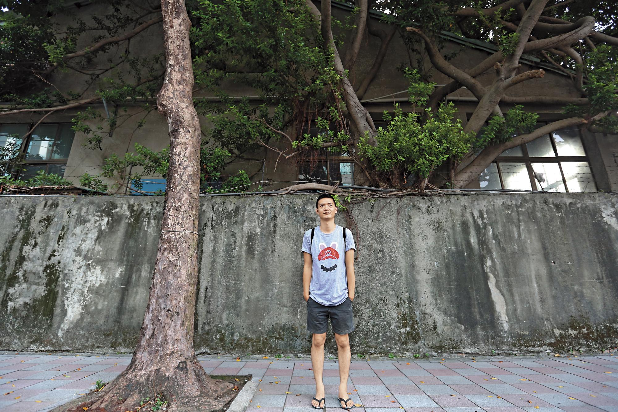 經歷四段感情,Lanmo發現自己總是會被經歷過創傷的人所吸引。回想起來,也許跟母親連續兩段婚姻的失敗有關。