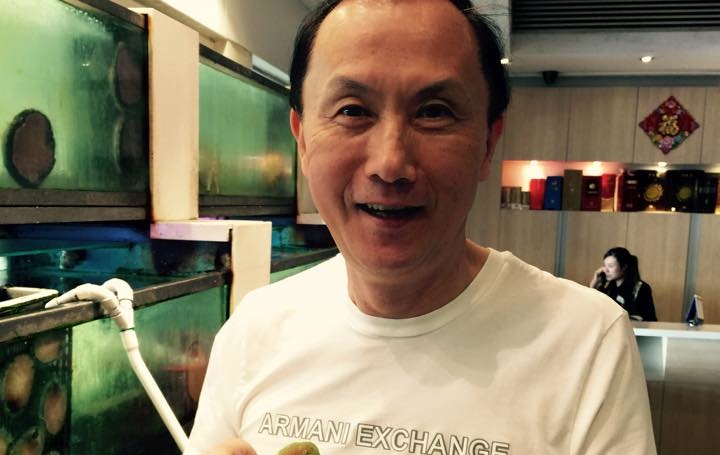 在李新的公事包中發現黑色筆記本內頁中發現李新情緒低落的文字敘述。（翻攝畫面）