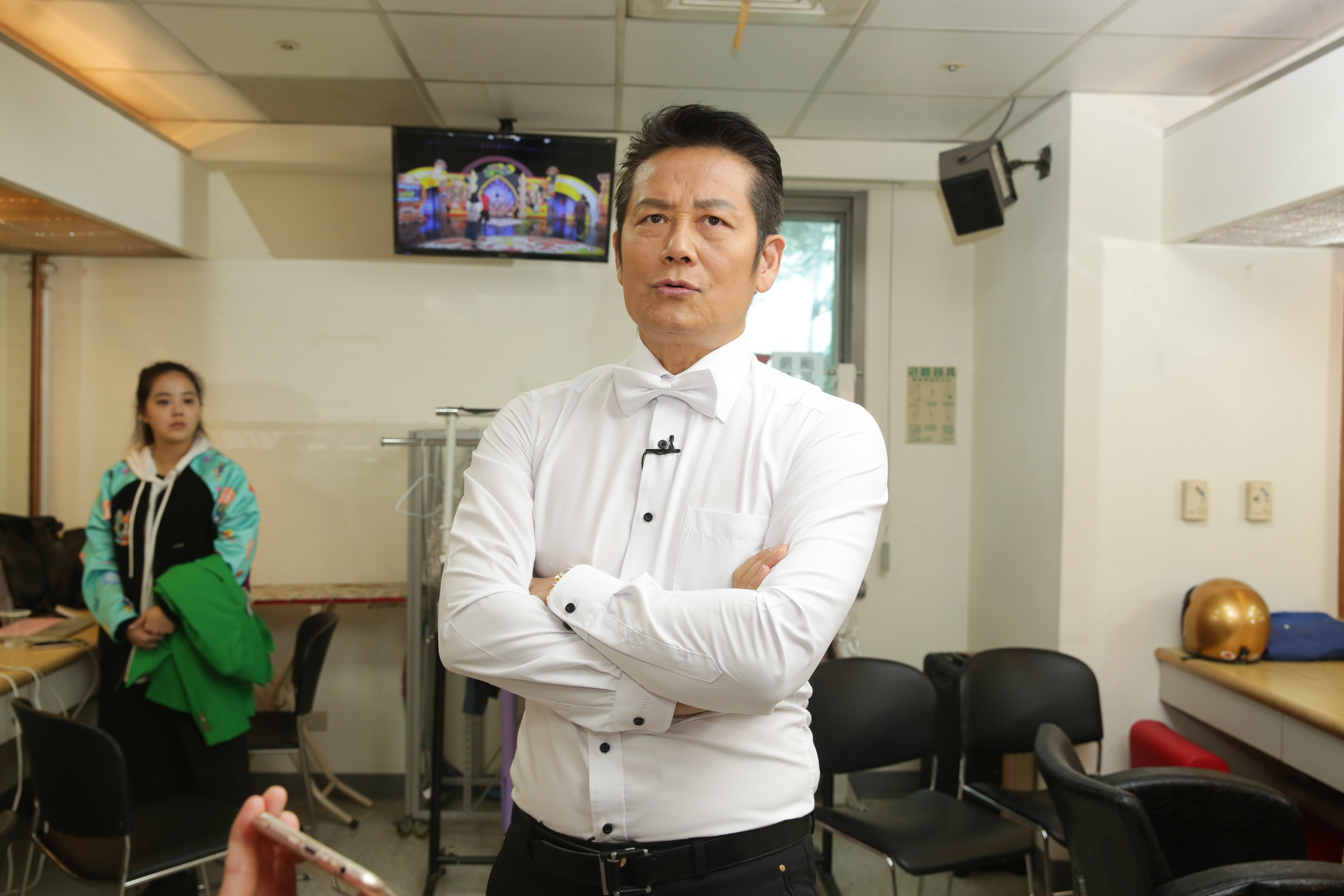 徐乃麟飆罵唐從聖六字經影片，疑遭華視副控翻拍外流。