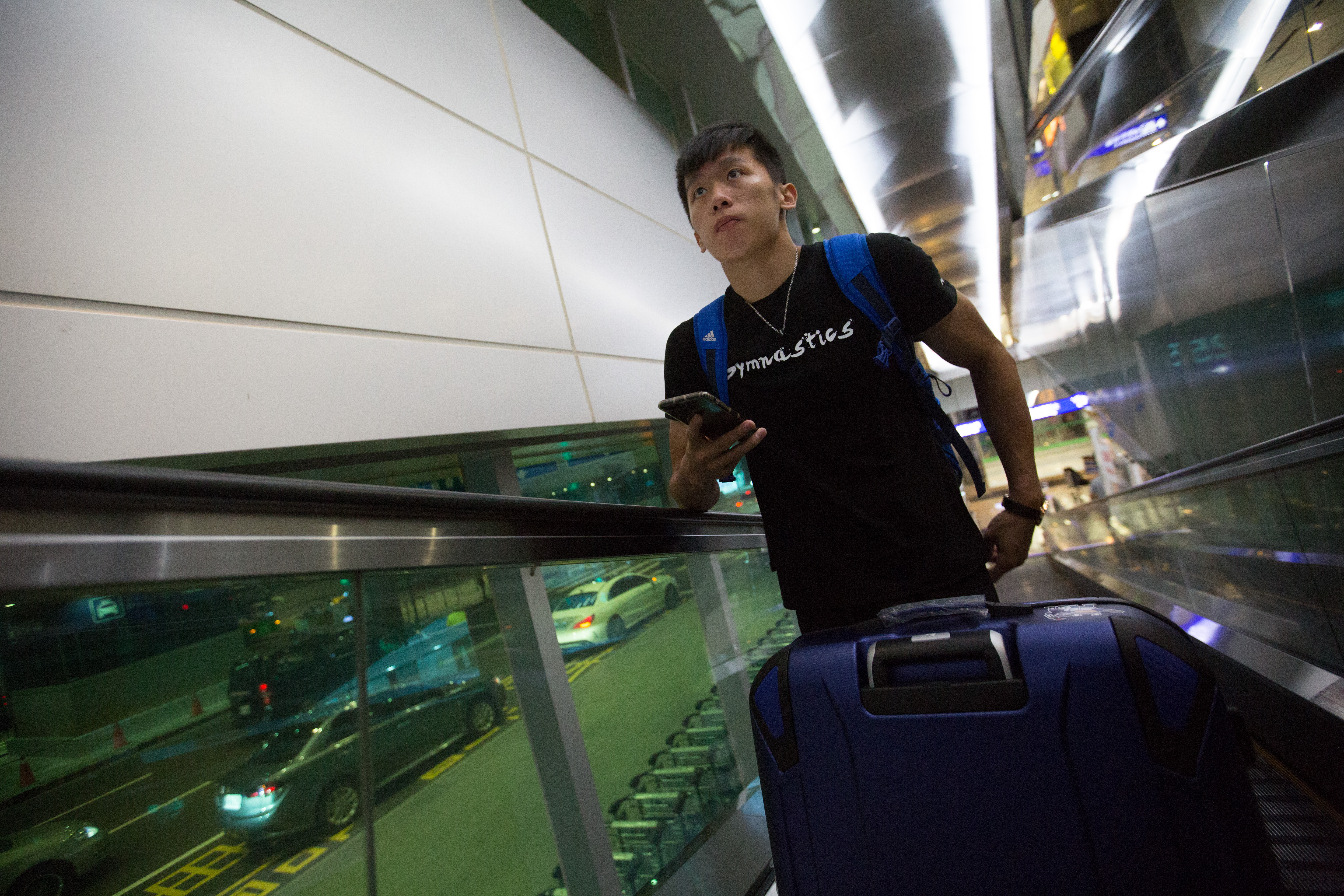 李智凱目前正頻繁參加國際賽累積經驗，明年開始為奧運累積積分，和家人碰面的機會，幾乎都是在機場。