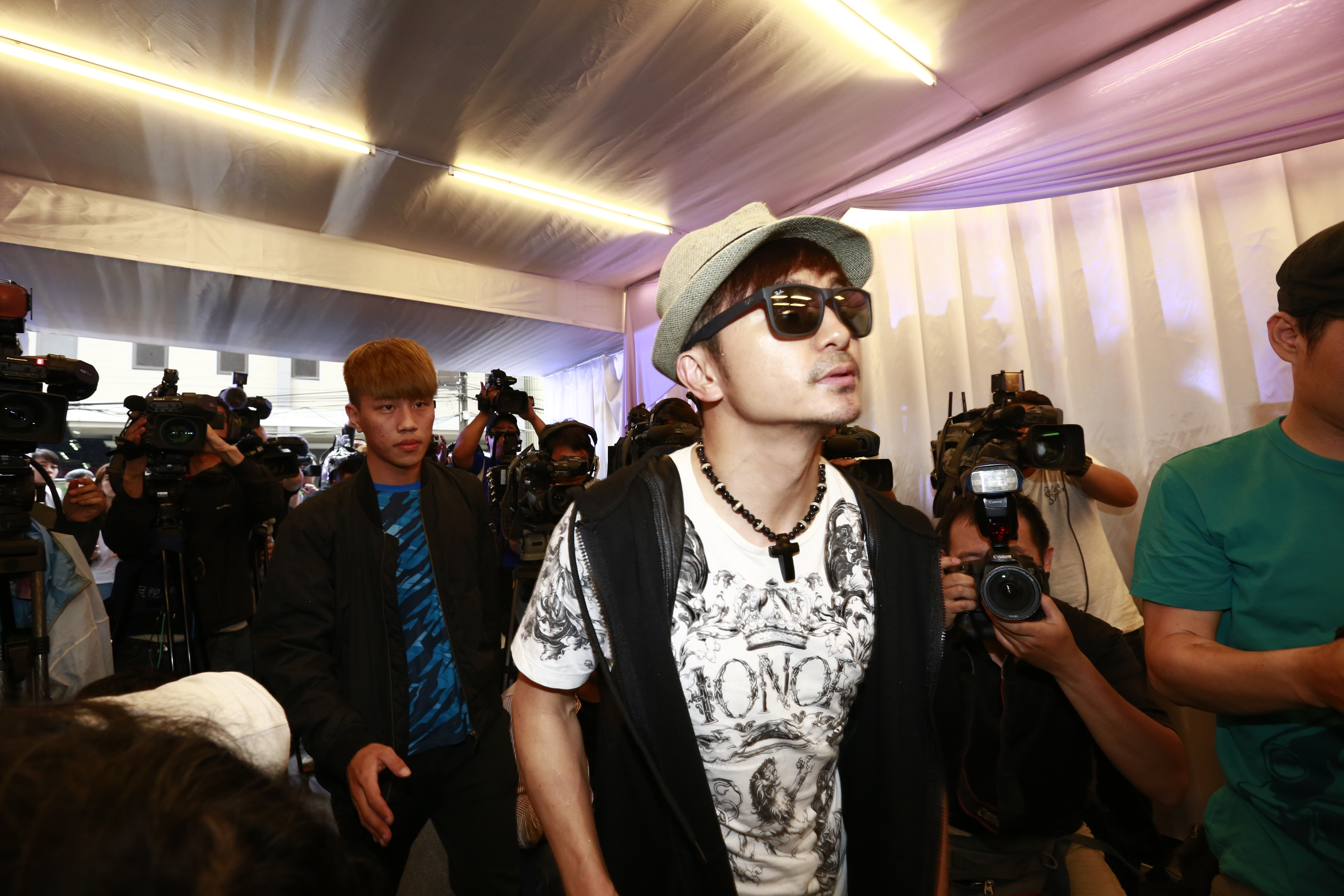 唐從聖白目早惹徐乃麟不爽。