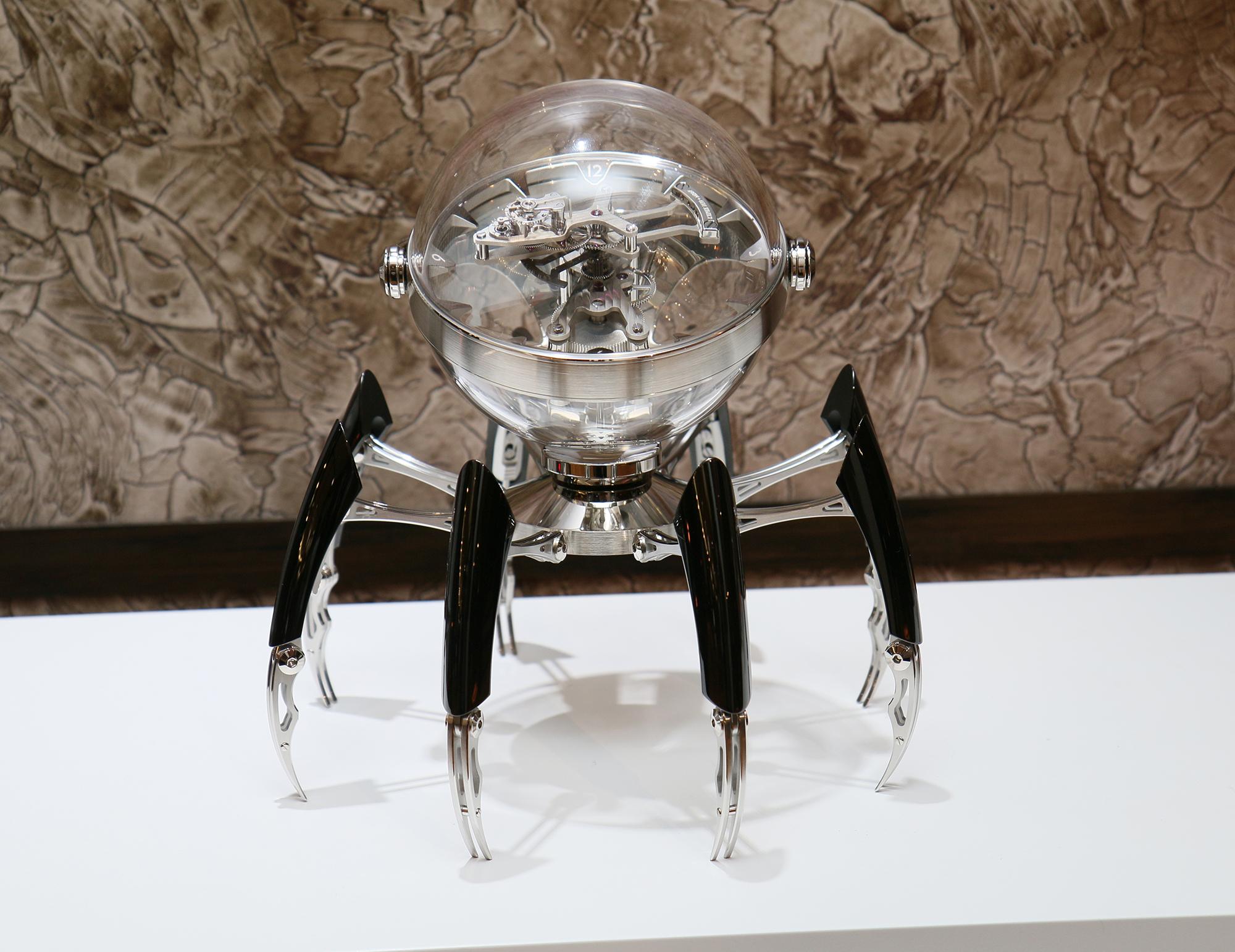 MB&F Octopod八爪座鐘，全球限量50只，定價新台幣128萬元。