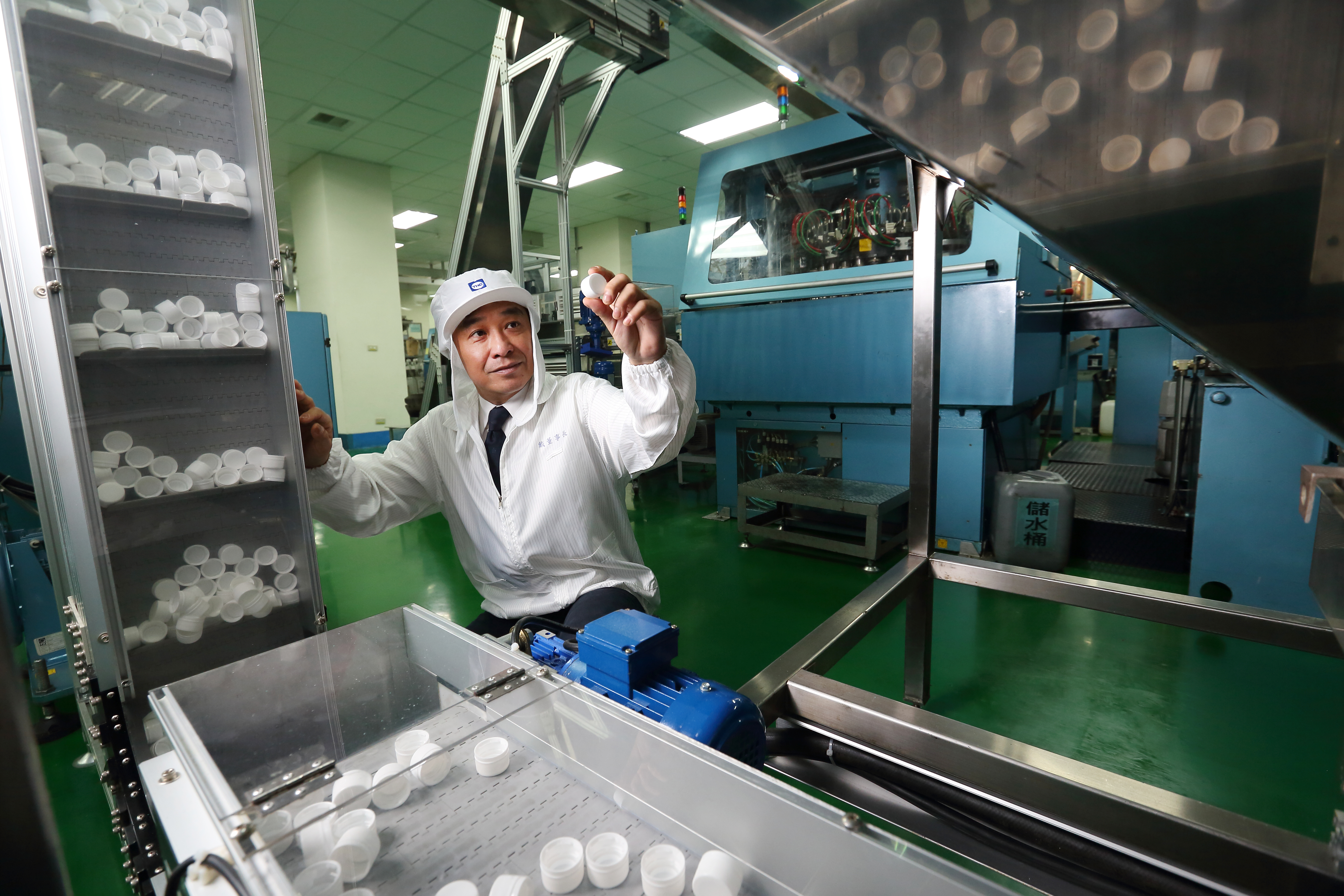 宏全國際董事長戴宏全32歲時，被父親召回接班，如今已是全台最大、大中華地區第三大的食品飲料包材公司。