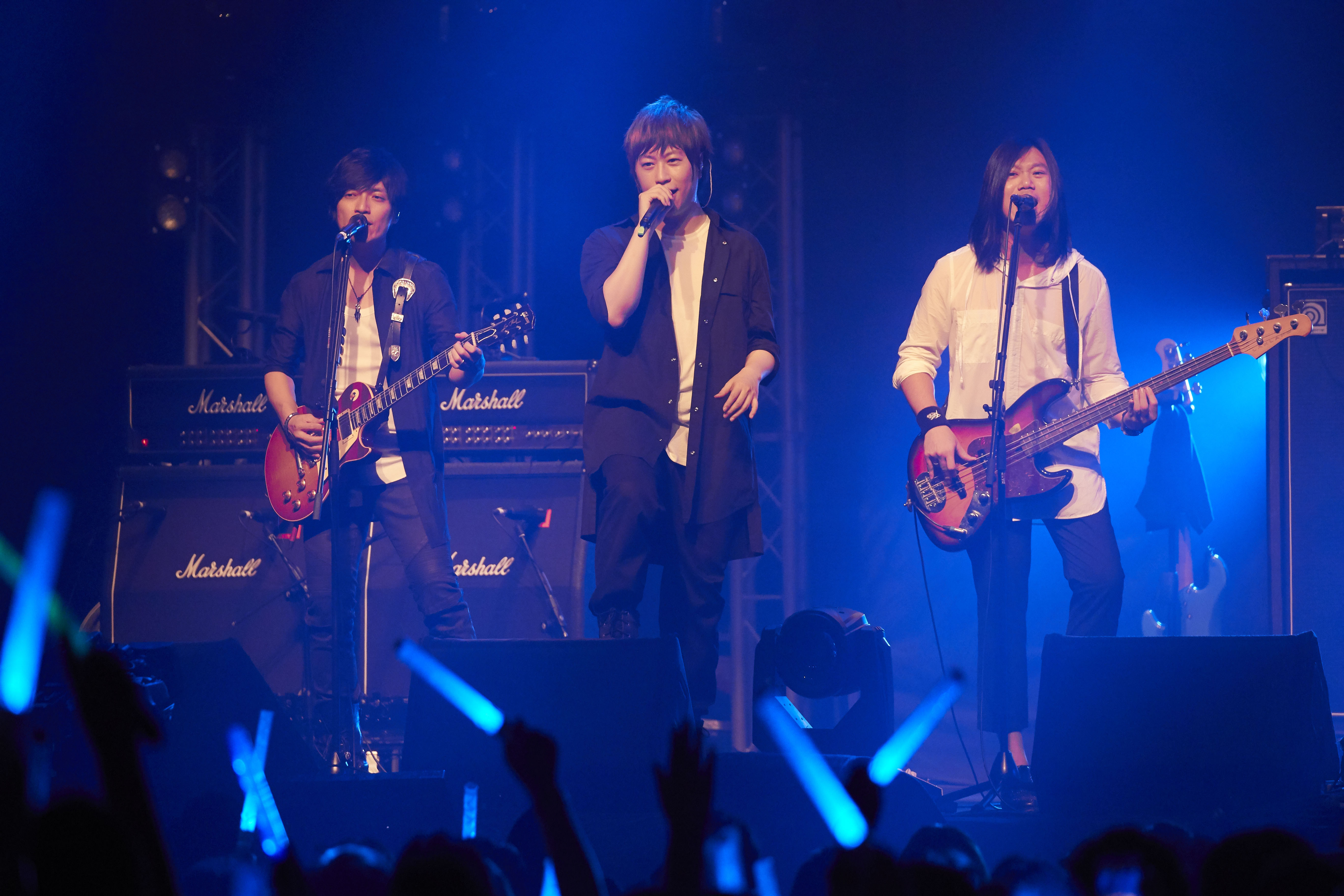 五月天領軍的「超犀利趴8.0」登場，與周杰倫演唱會、金鐘獎撞期仍吸引爆滿歌迷。