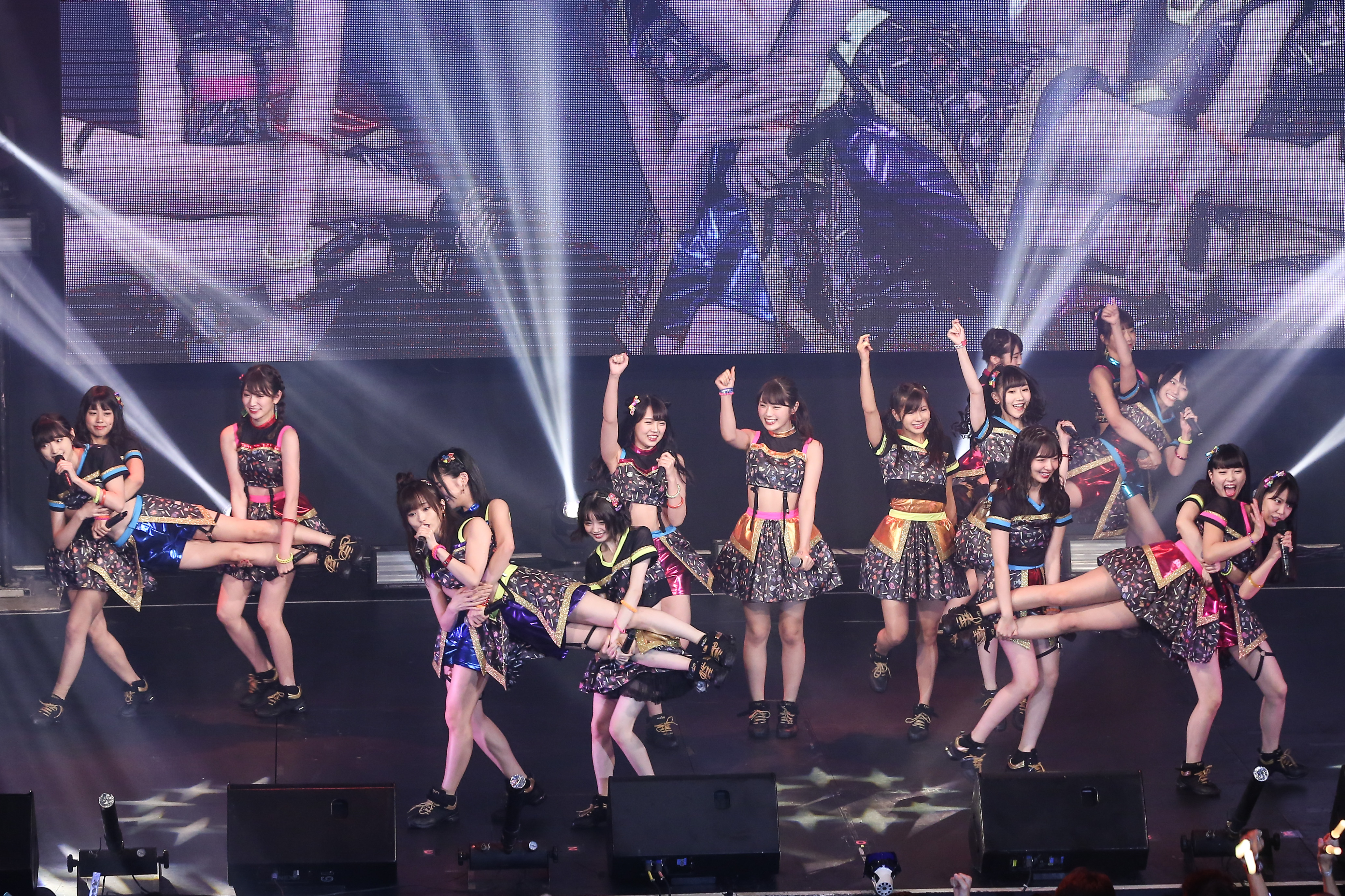 NMB48現場千名粉絲逾半數都是男性，充滿雄性吶喊應援聲超壯觀。