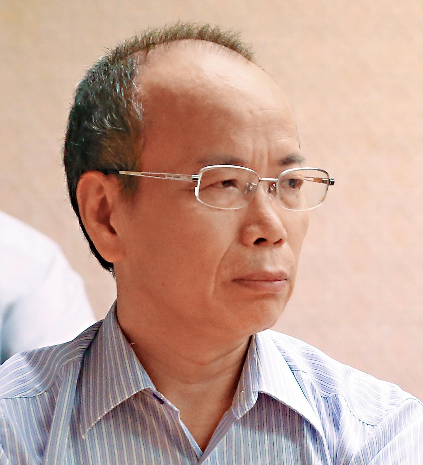 政務委員張景森銜命告知北市府,要柯P打消把攤商遷到博愛特區的念頭。