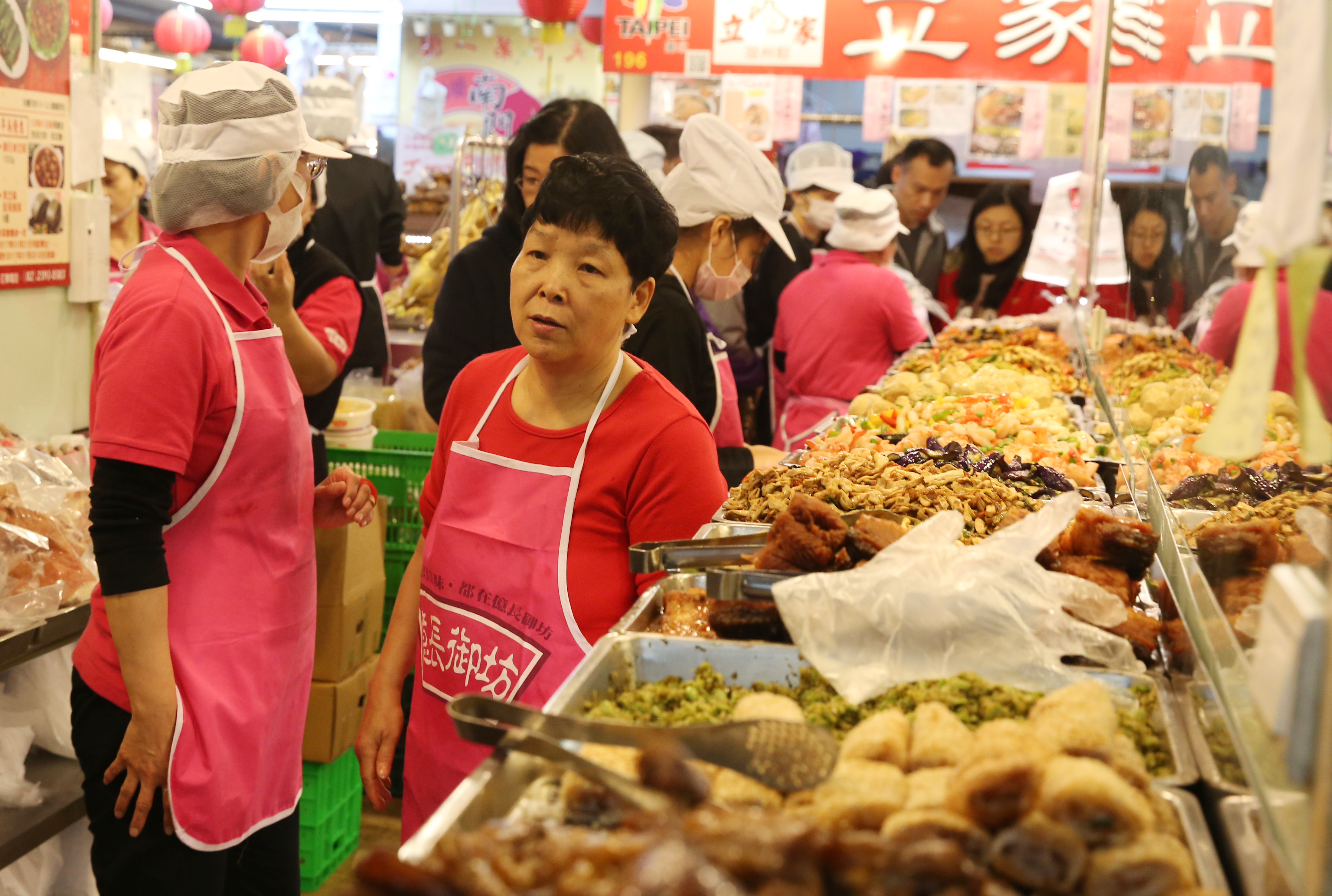 南門市場不少攤商對搬遷3年感到茫茫然，部分名店甚至考慮在原址附近租店面營業。