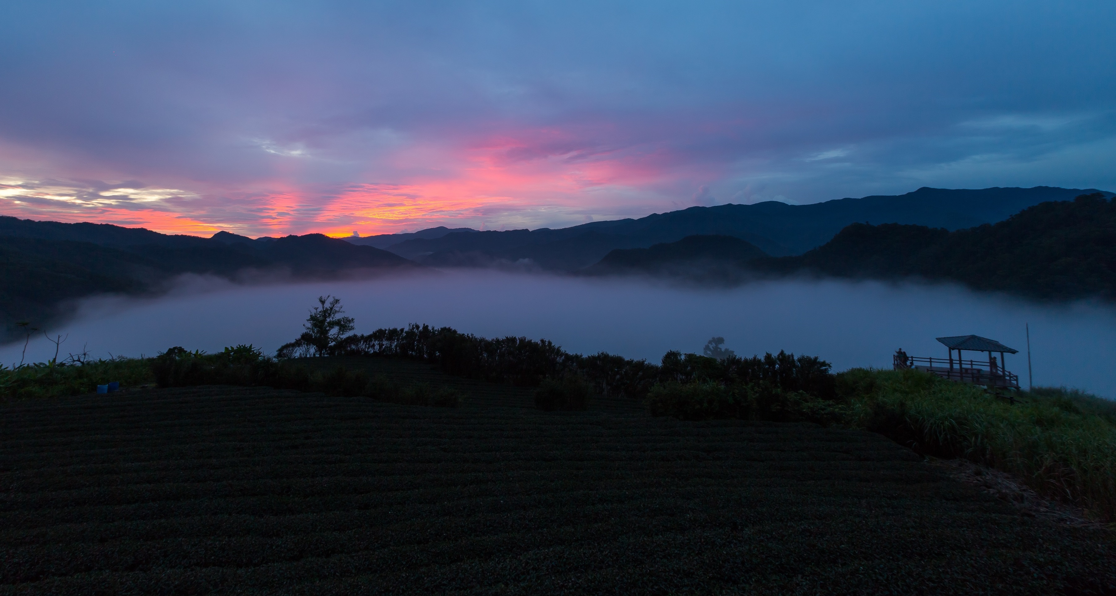 不用大老遠舟車勞頓，在台北近郊就能欣賞到如高山的日出雲海。