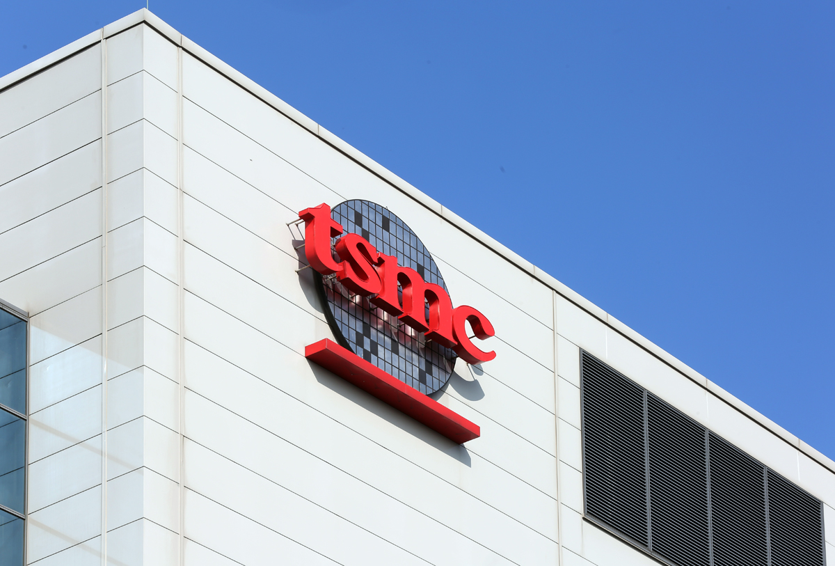 張忠謀強調，台積電未來的成長，不但會比GDP成長高，更會比半導體的市場更好。