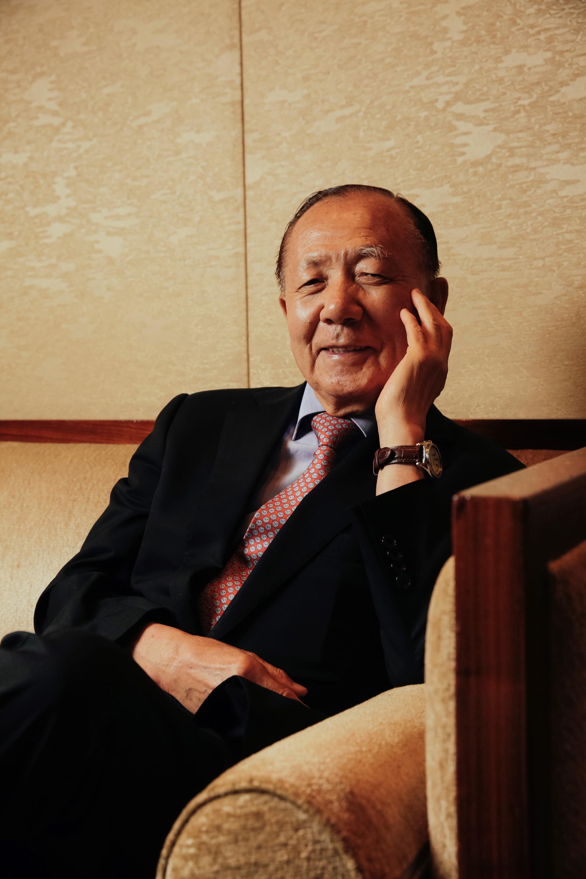 創立釜山影展的金東虎，曾任南韓振興公社社長，與影界淵源極深。