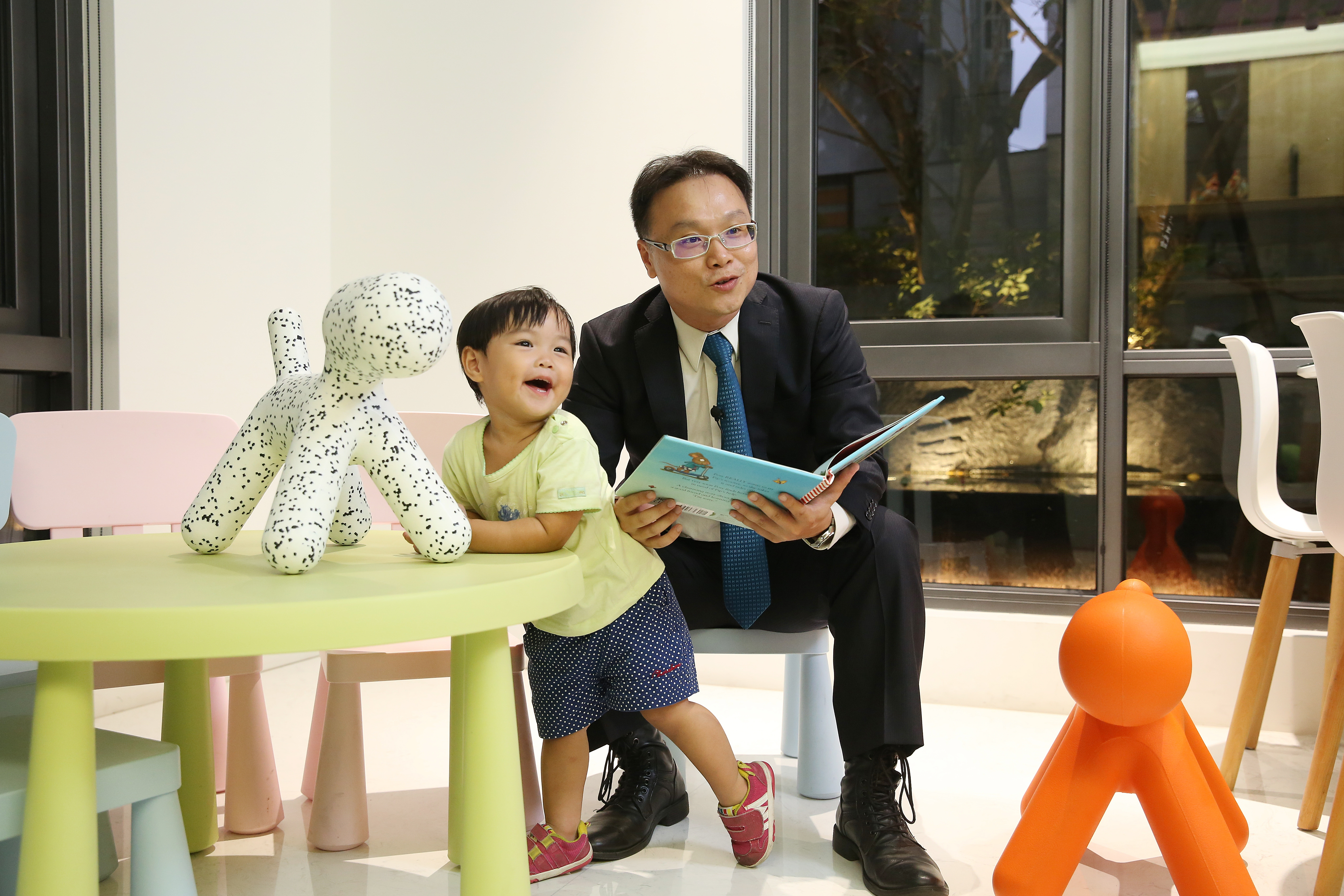 陳唯泰因為女兒的到來，改變了過去快、狠、準的選股節奏，以送女兒嫁妝為出發點，創造出長期穩定獲利的方法。