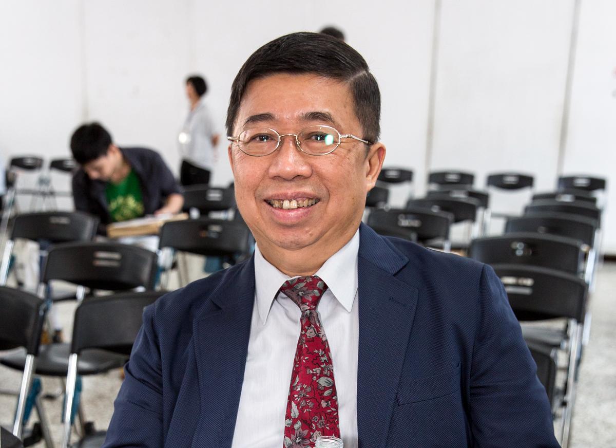 南紡董事長侯博明拚轉型，未來將獨立發展百貨業。