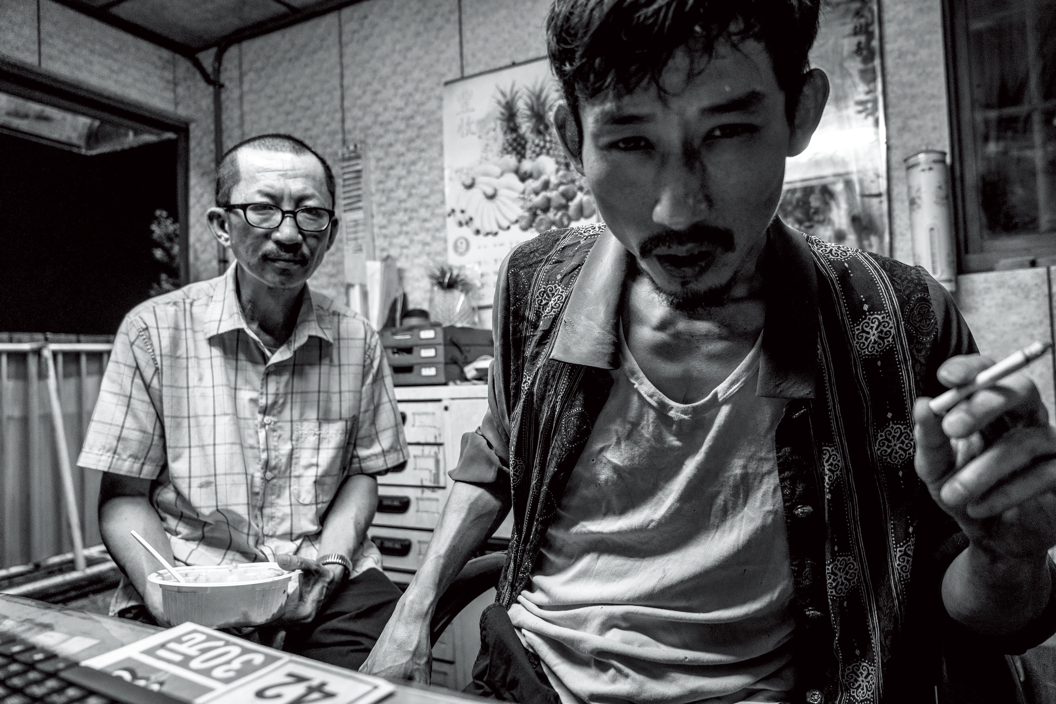 陳竹昇（右）與莊益增搭檔從短片《大佛》演到長片《大佛普拉斯》。 （甲上提供）