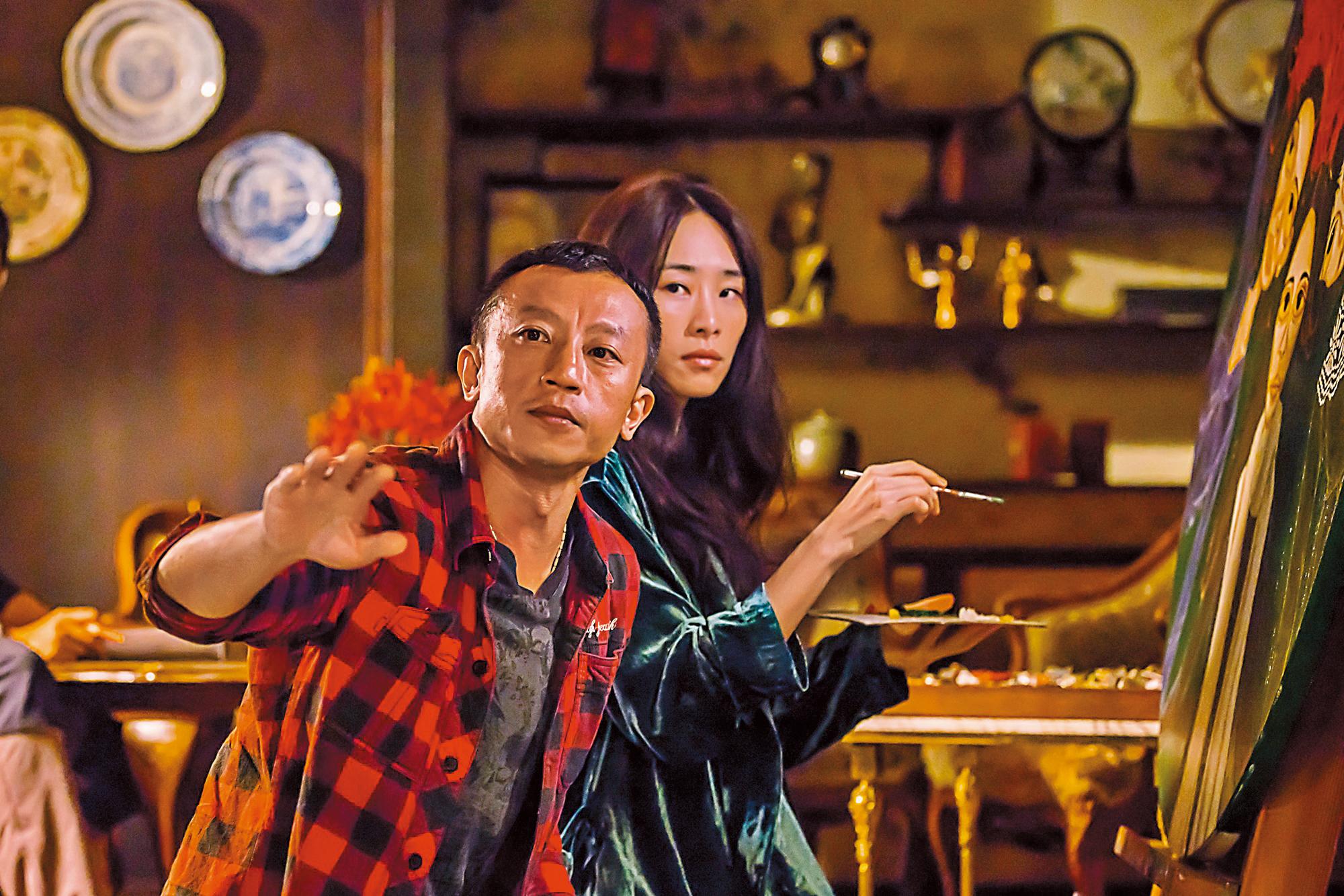 楊雅喆導演（左）帶著2012年入選釜山創投的《血觀音》，今年重回釜山影展「亞洲之窗」單元。（双喜電影提供）