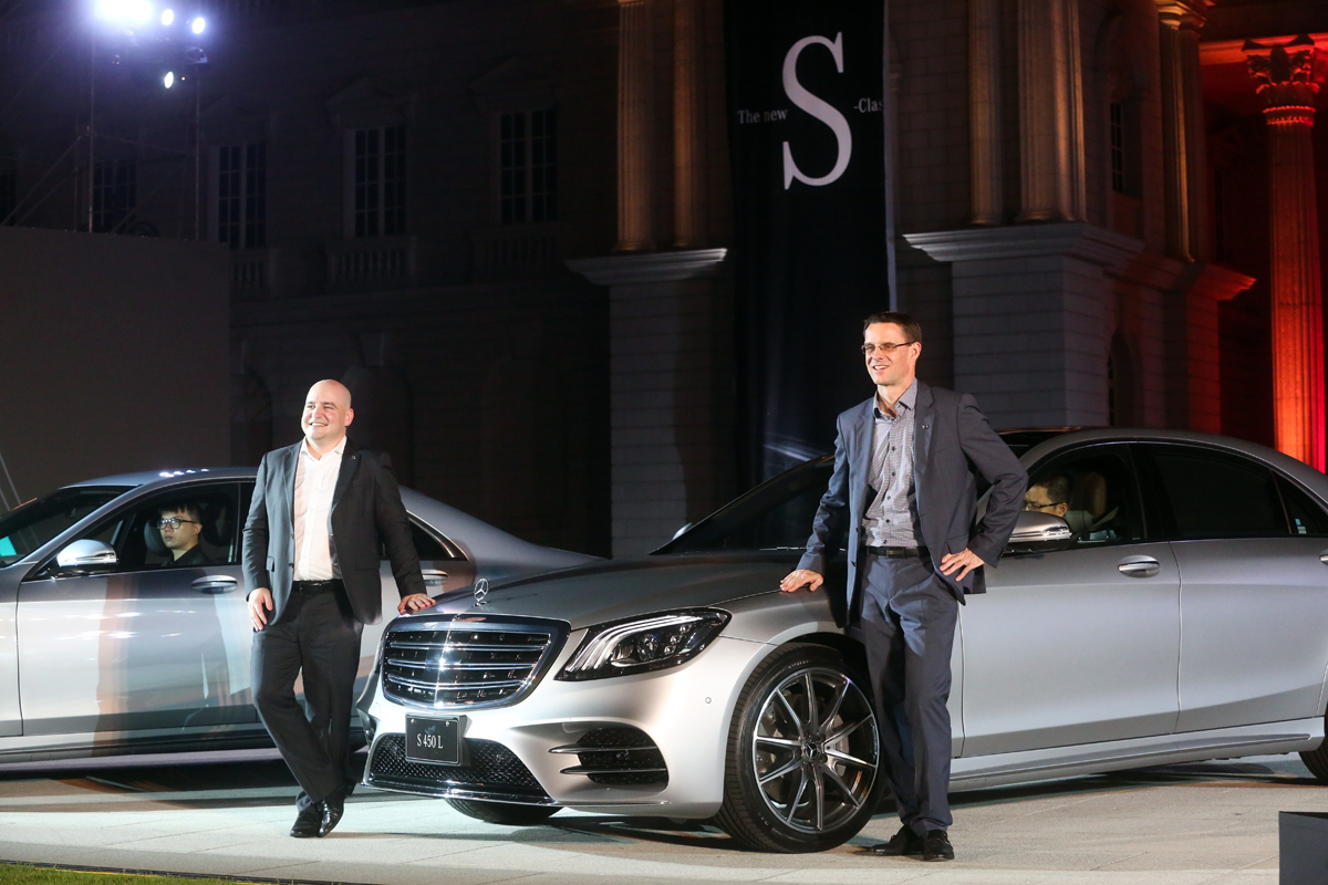 豪華進口車賣得嚇嚇叫，賓士最新S Class豪華車也高規格登台搶市。