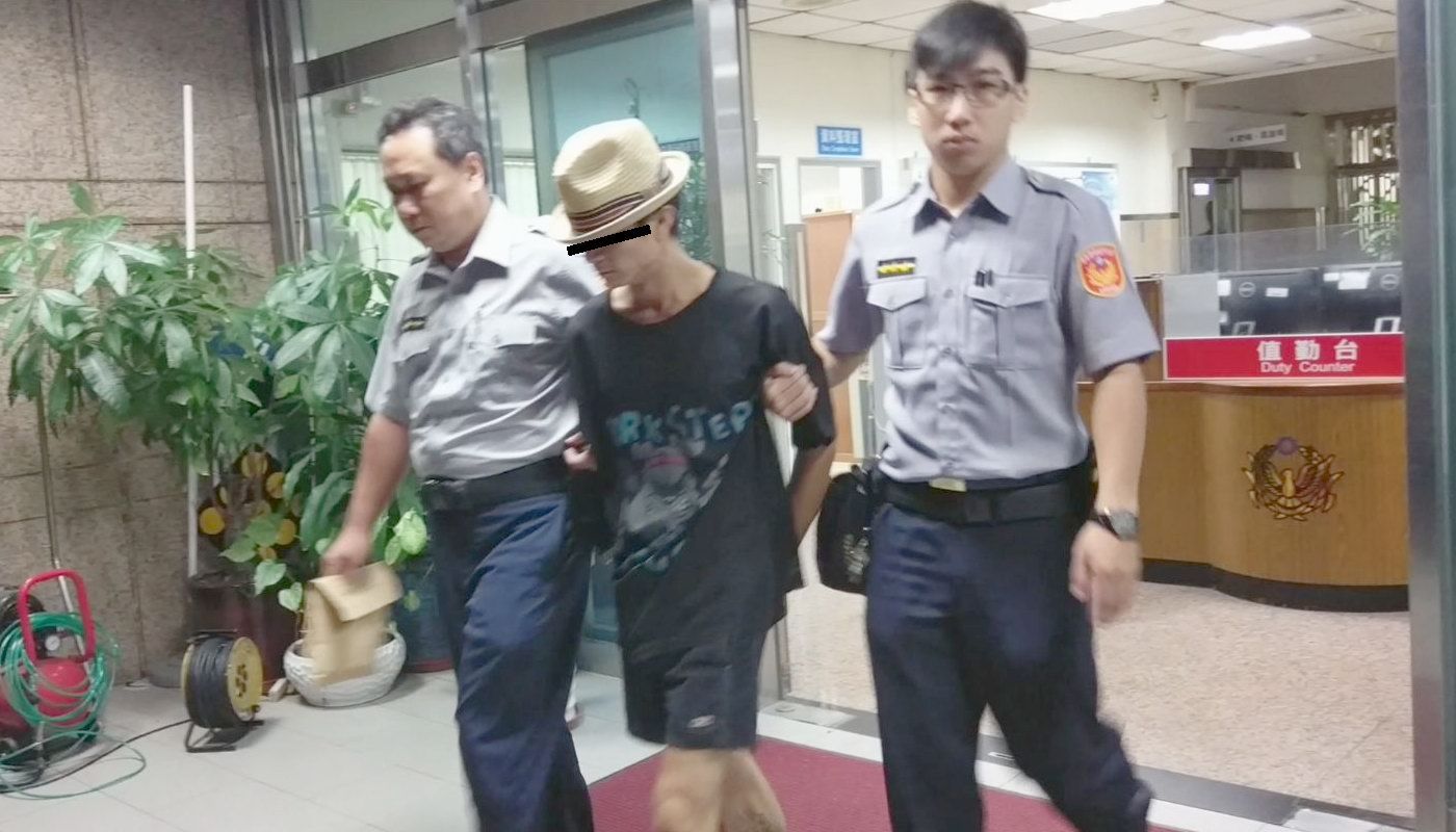 陳嫌將自己反鎖在廁所十多分鐘，屋主雖無財務損失，警方仍將陳嫌移送偵辦。（警方提供）