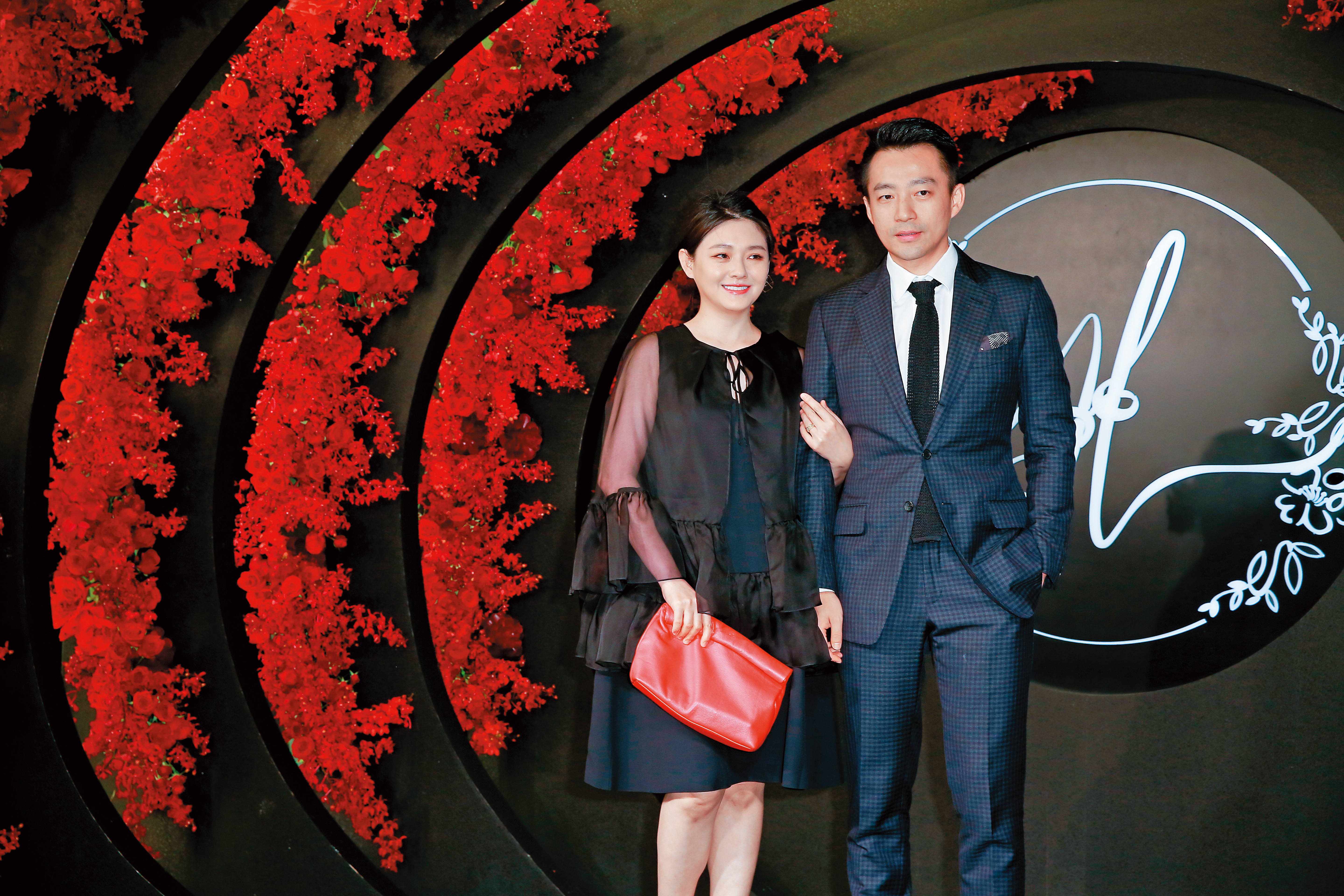 之前傳過大S（左）跟汪小菲在餐廳大吵，因為大S帶他去吃前男友吃過的餐廳，結果讓汪小菲知道後當場動怒。