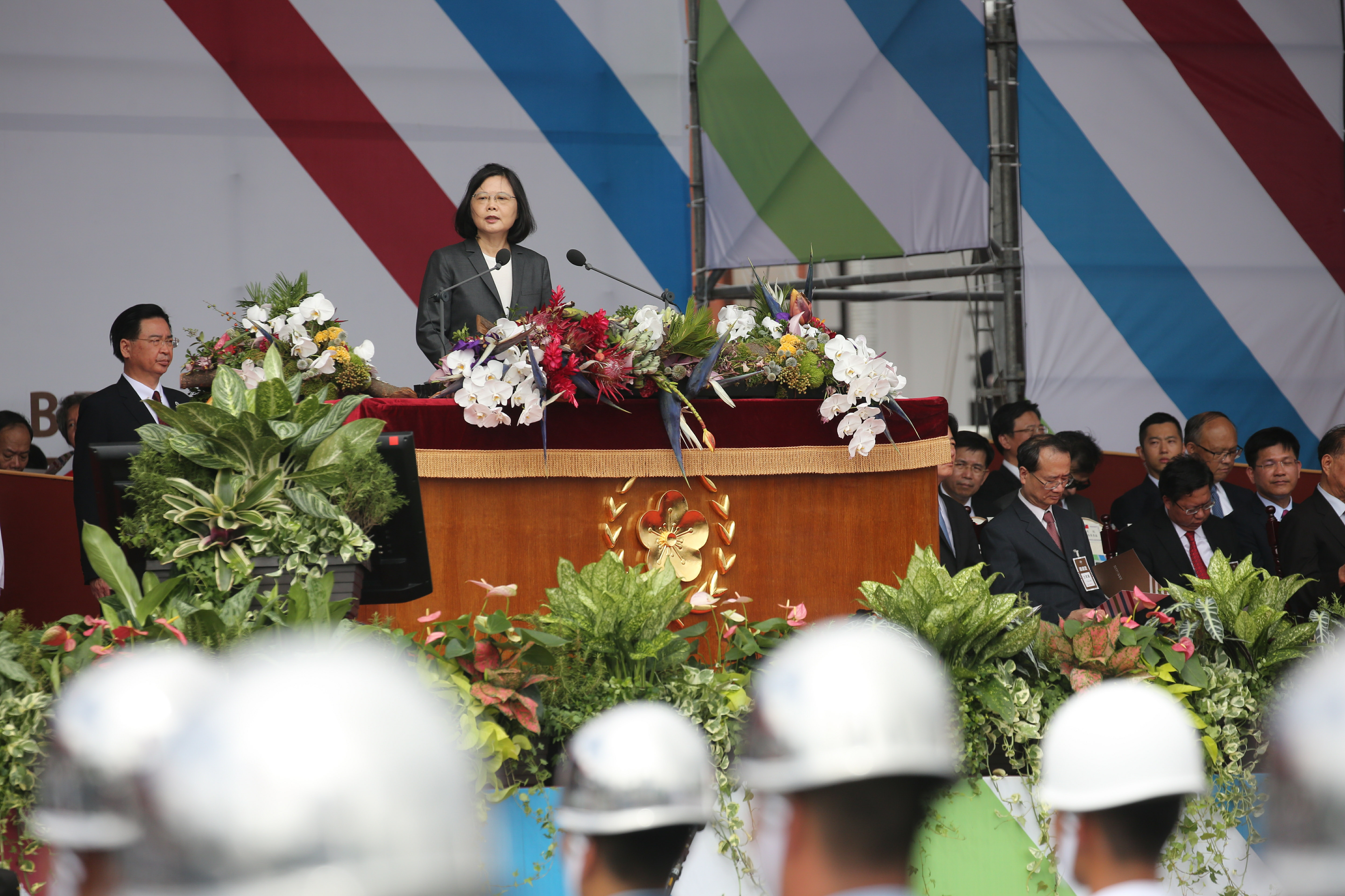 總統蔡英文上午發表國慶談話,依慣例也邀請各在野黨主席出席。