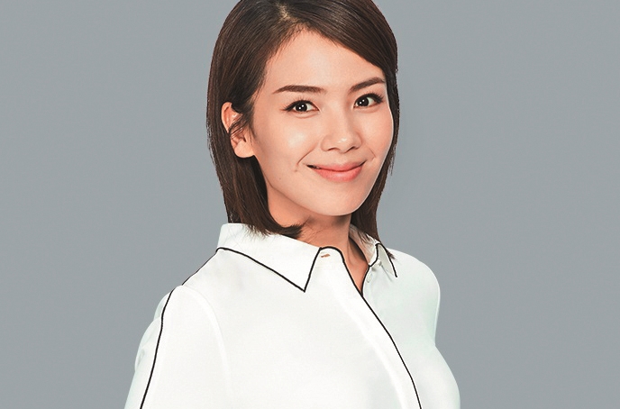 中國女星劉濤和王珂相識20天閃婚，金融海嘯狂賠人民幣4億元（約新台幣18億元），劉濤為還債，4年拍25部戲，接綜藝加代言共賺人民幣38億元（約新台幣175.8億元）。