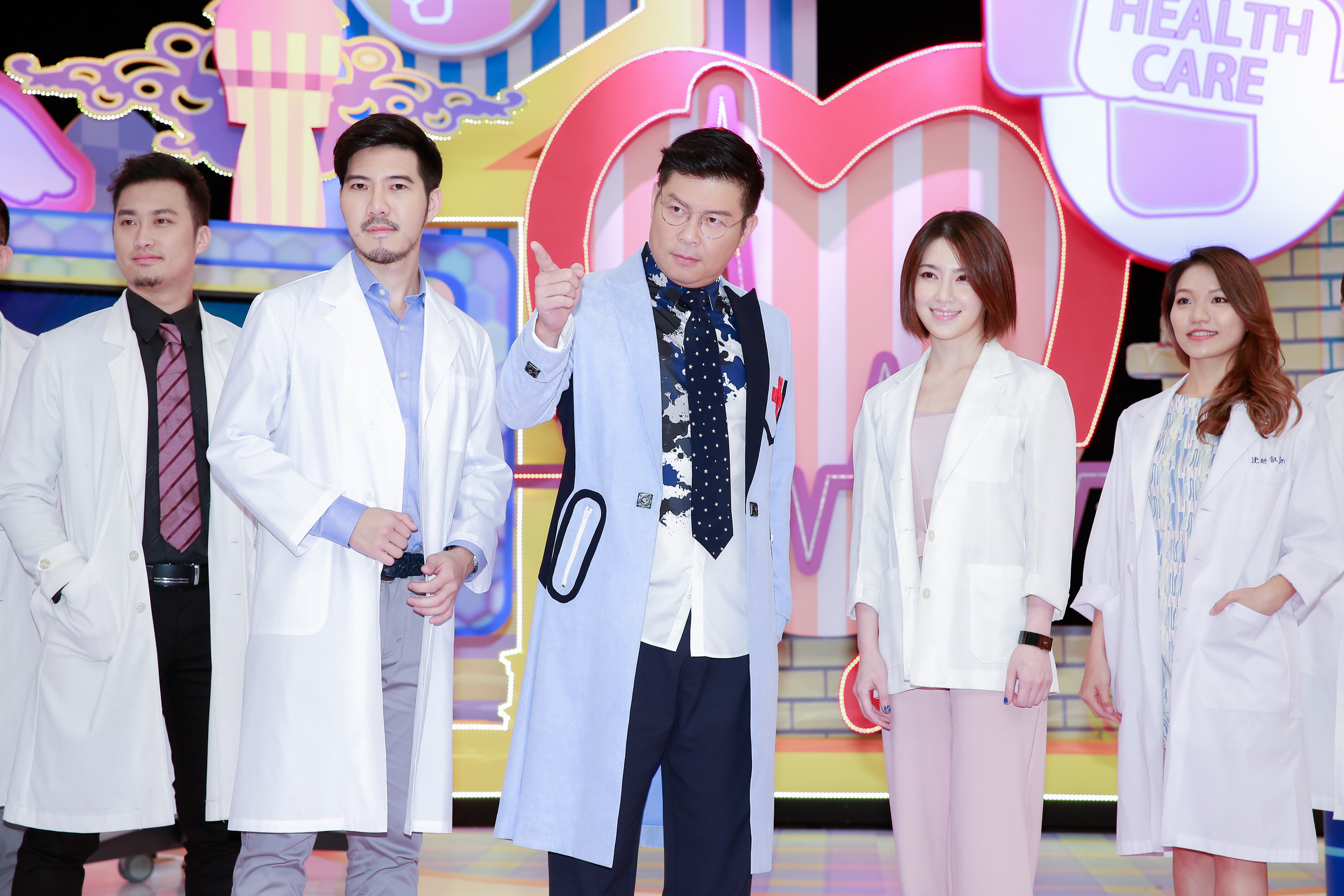 曾國城的新節目找來了不少特別來賓和醫護人員談健康。