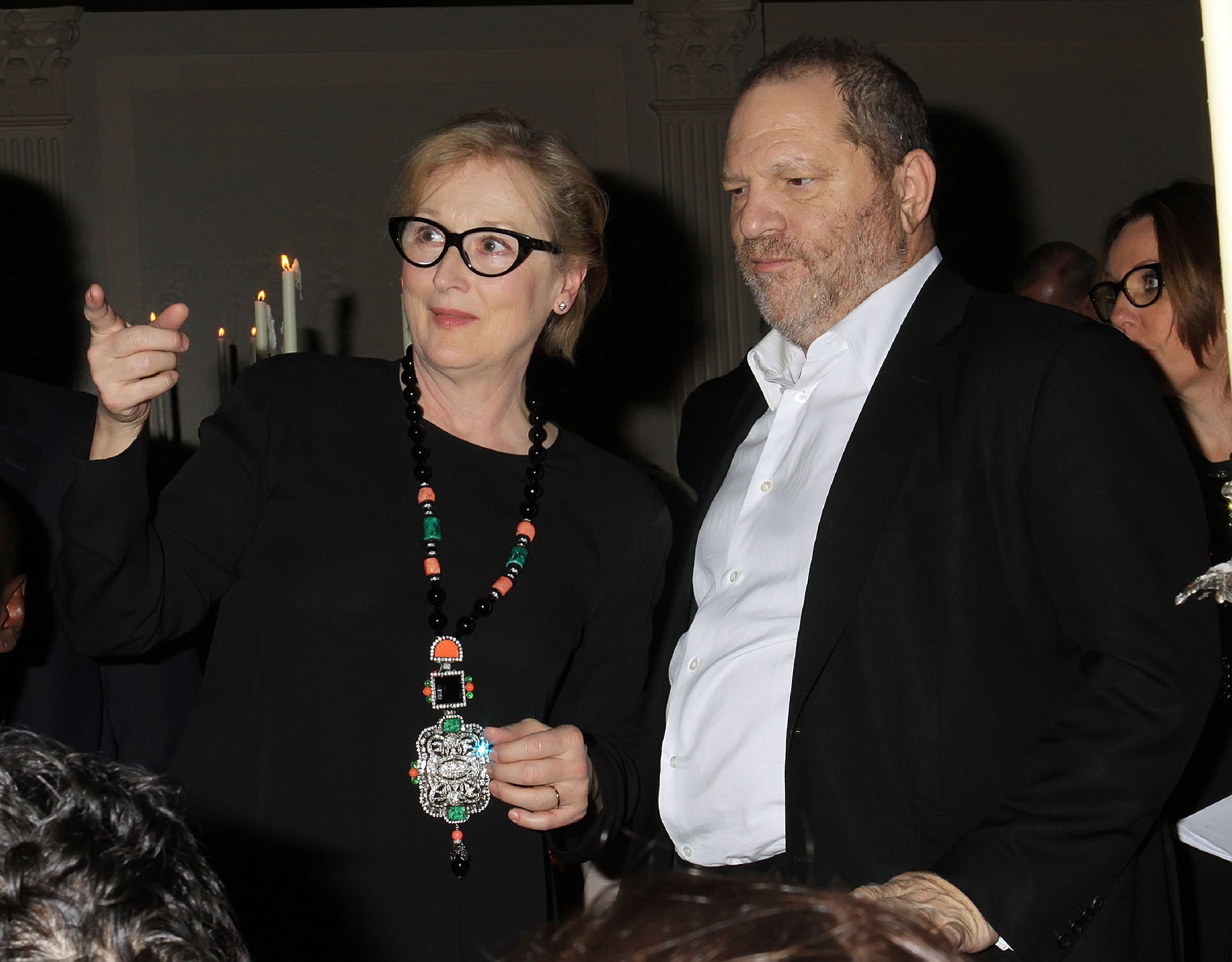 梅莉史翠普（左）與哈維韋恩斯坦。（東方IC）