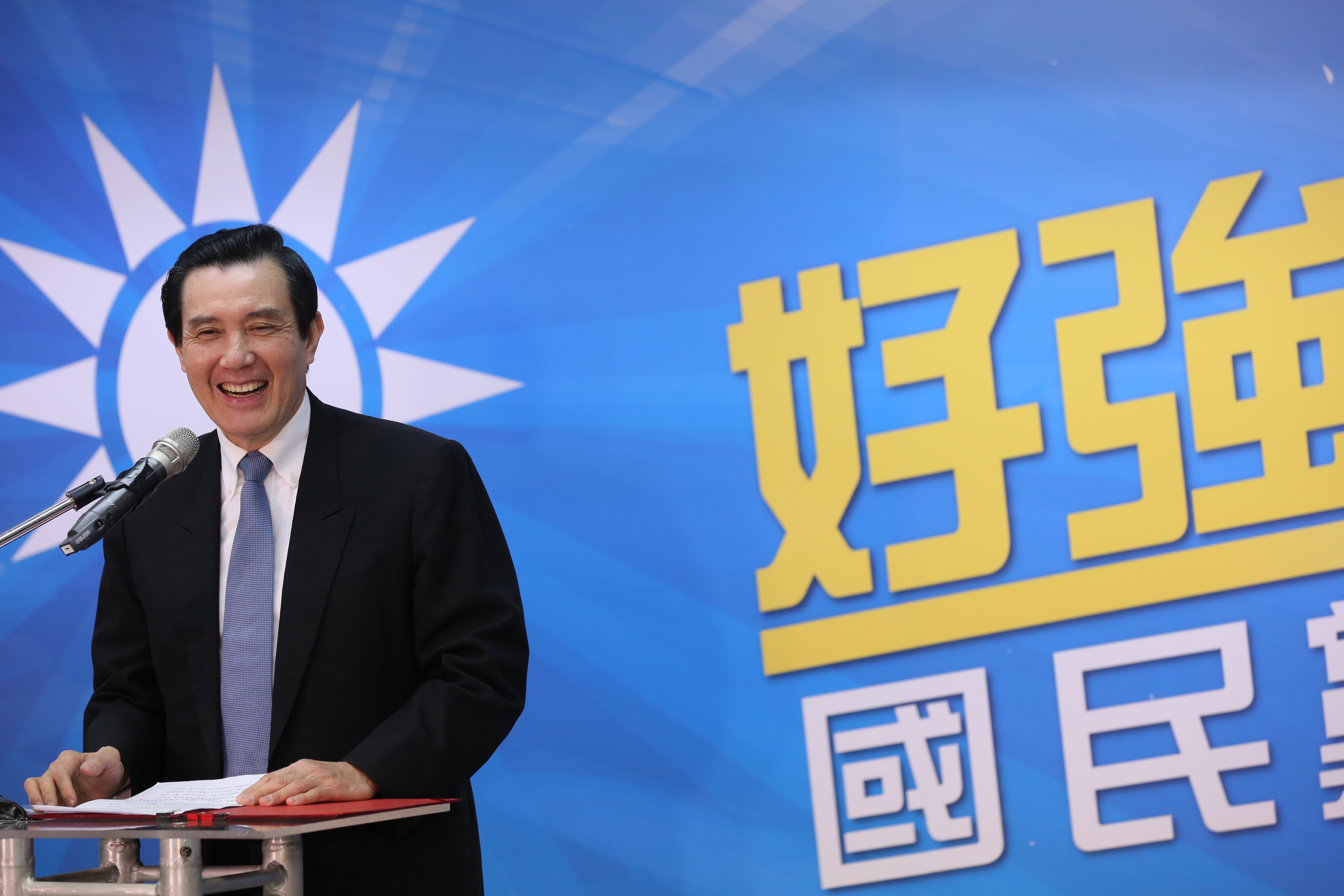 合議庭認為，馬英九聽聞黃世銘報告後，立即召集行政院院長、總統府副祕書長，共同會商解決之道，符合台灣政治運作現況。