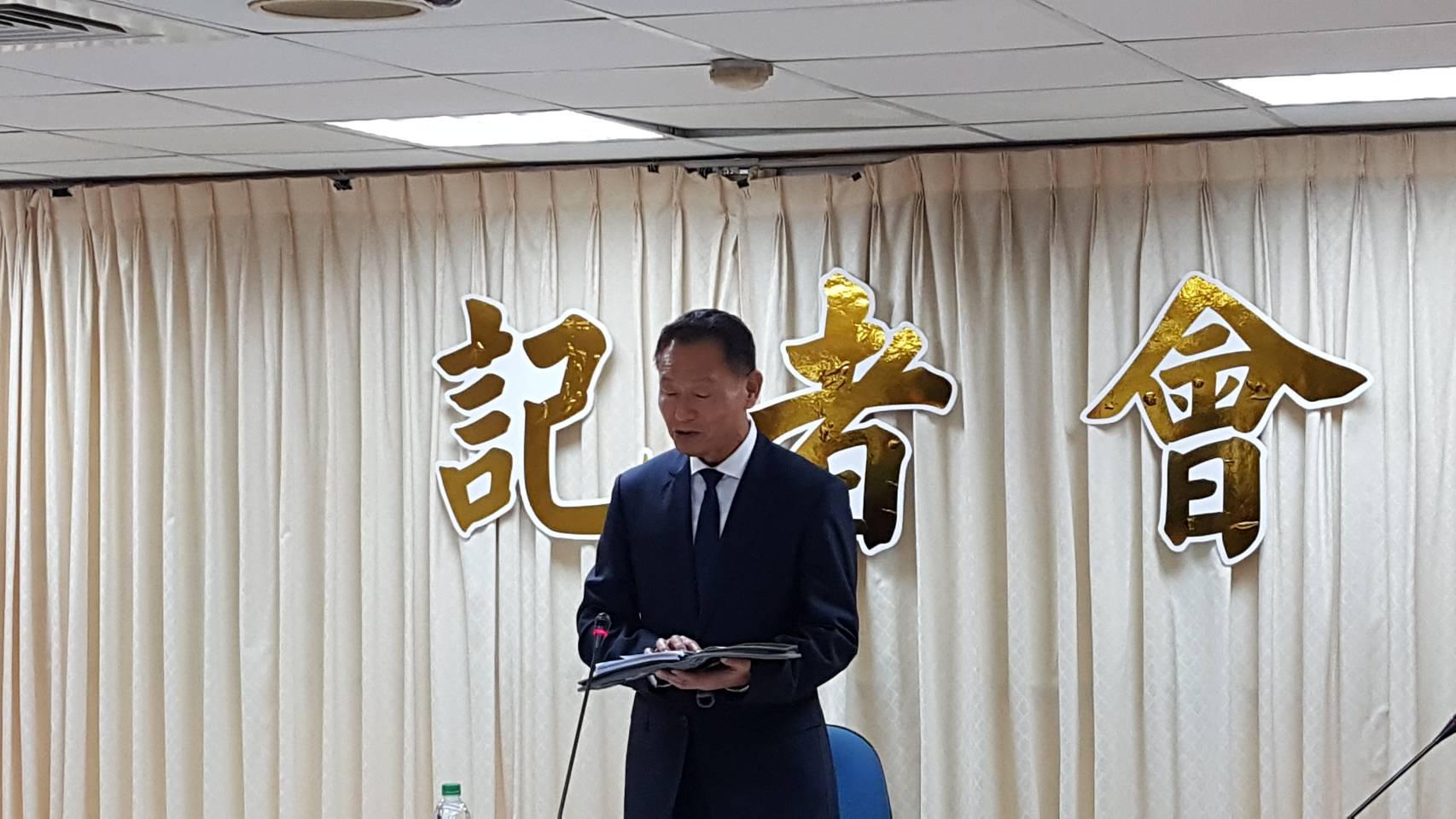 黨政人士透露，李翔宙今年已2度請辭，都獲慰留，2次都驚動總統蔡英文出面慰留。