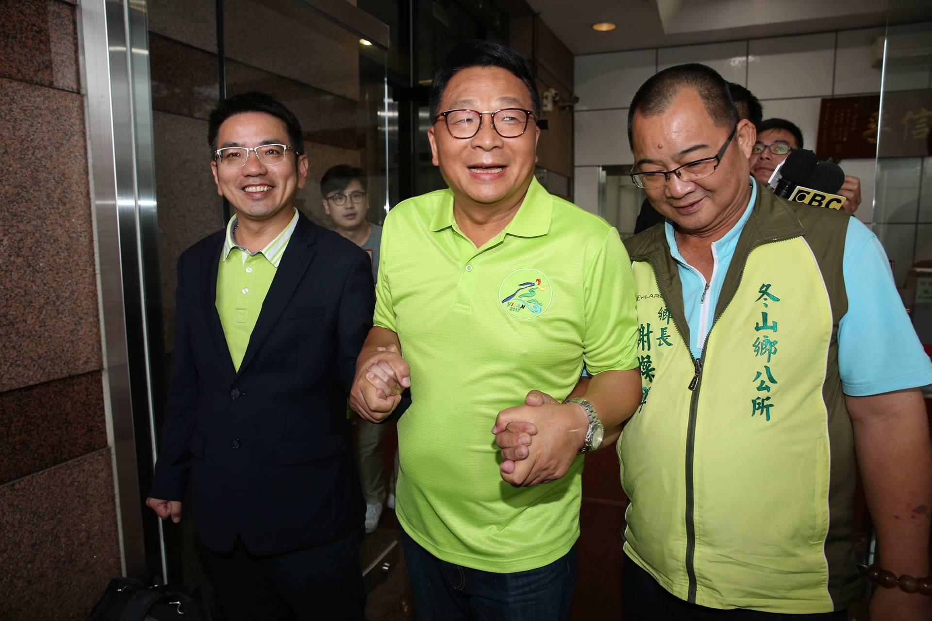 有意爭取民進黨宜蘭縣長提名的宜蘭市長江聰淵（左起）、立委陳歐珀、冬山鄉長謝燦輝。