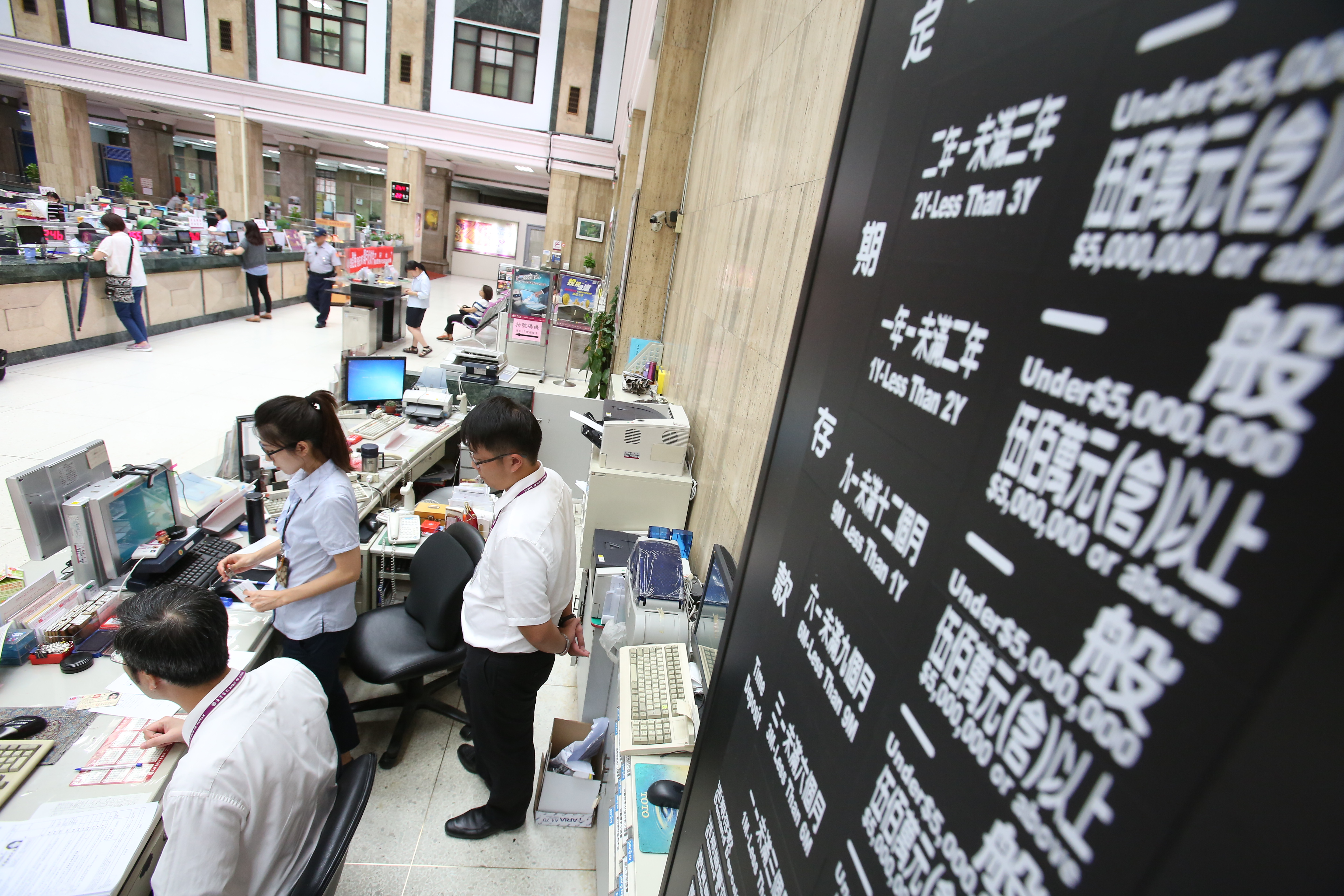 定存利息雖然很低，但靠著每個月「零存整付」，能達到強迫儲蓄的效果。