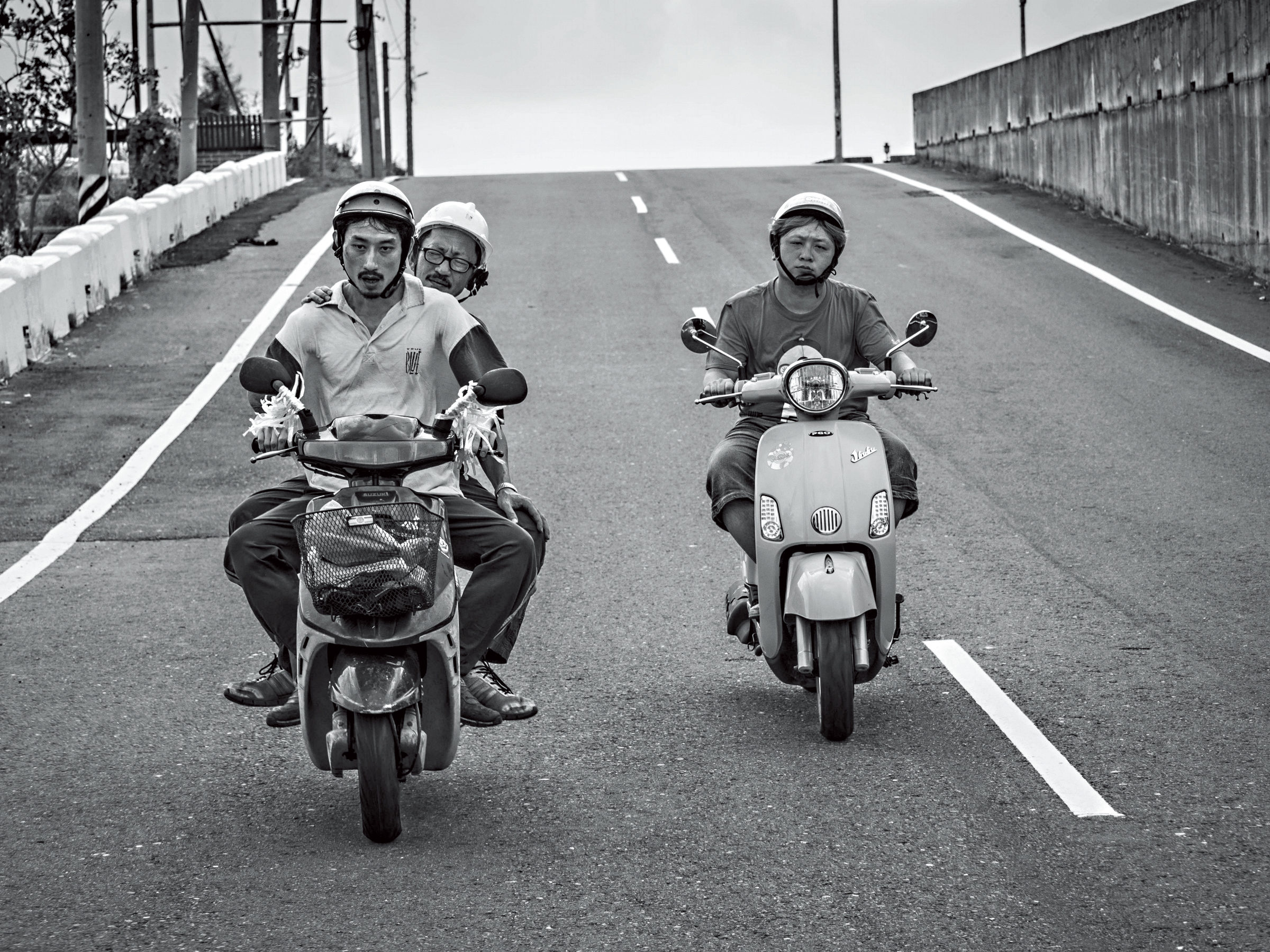 《大佛普拉斯》表面氣息極度草根，骨子裡卻是帶著深沉哀傷的黑色喜劇藝術片。（甲上提供）