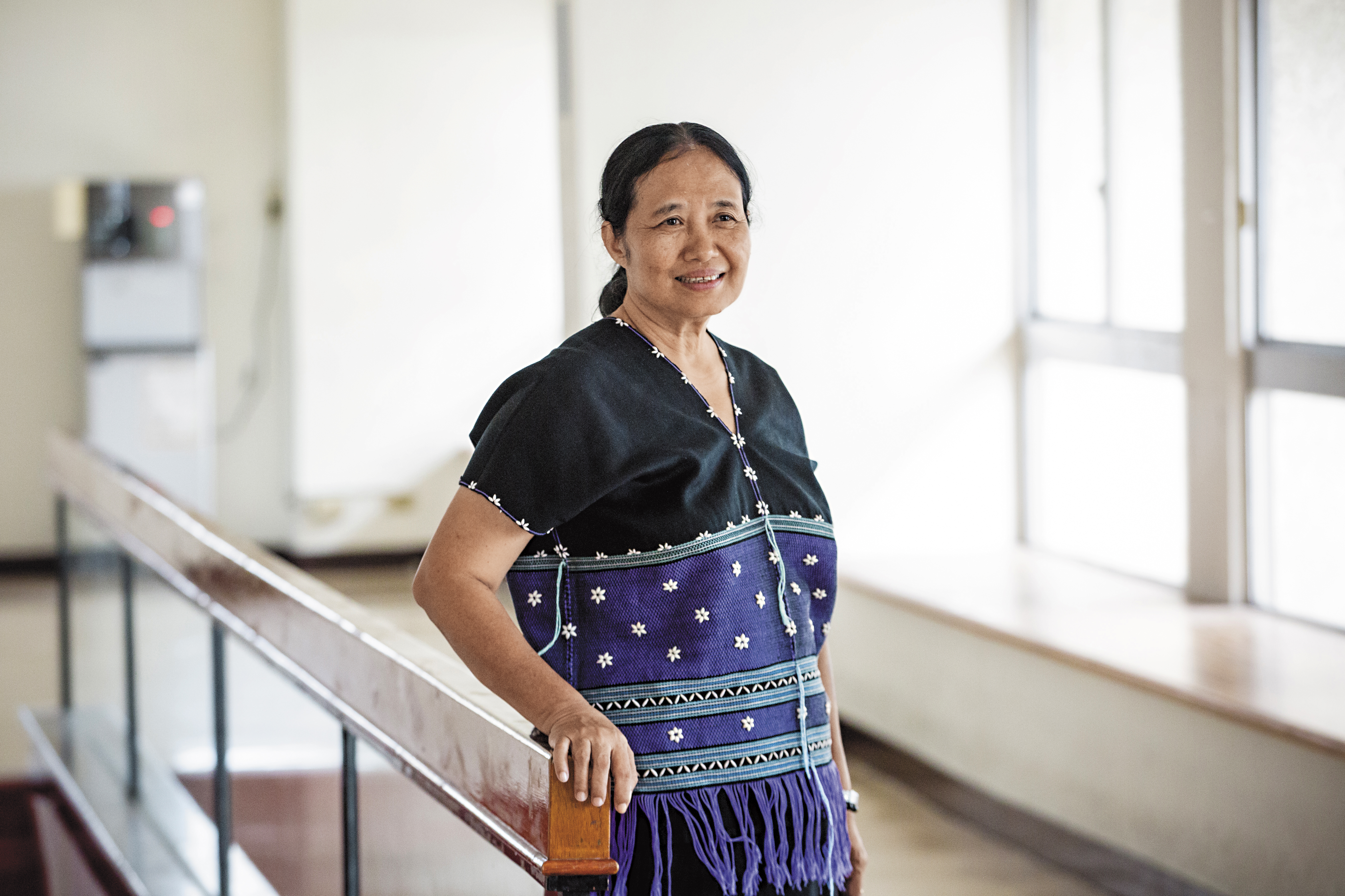 辛西雅隨時隨地掛著靦腆的微笑，安靜又溫柔，予人強烈的安定感。