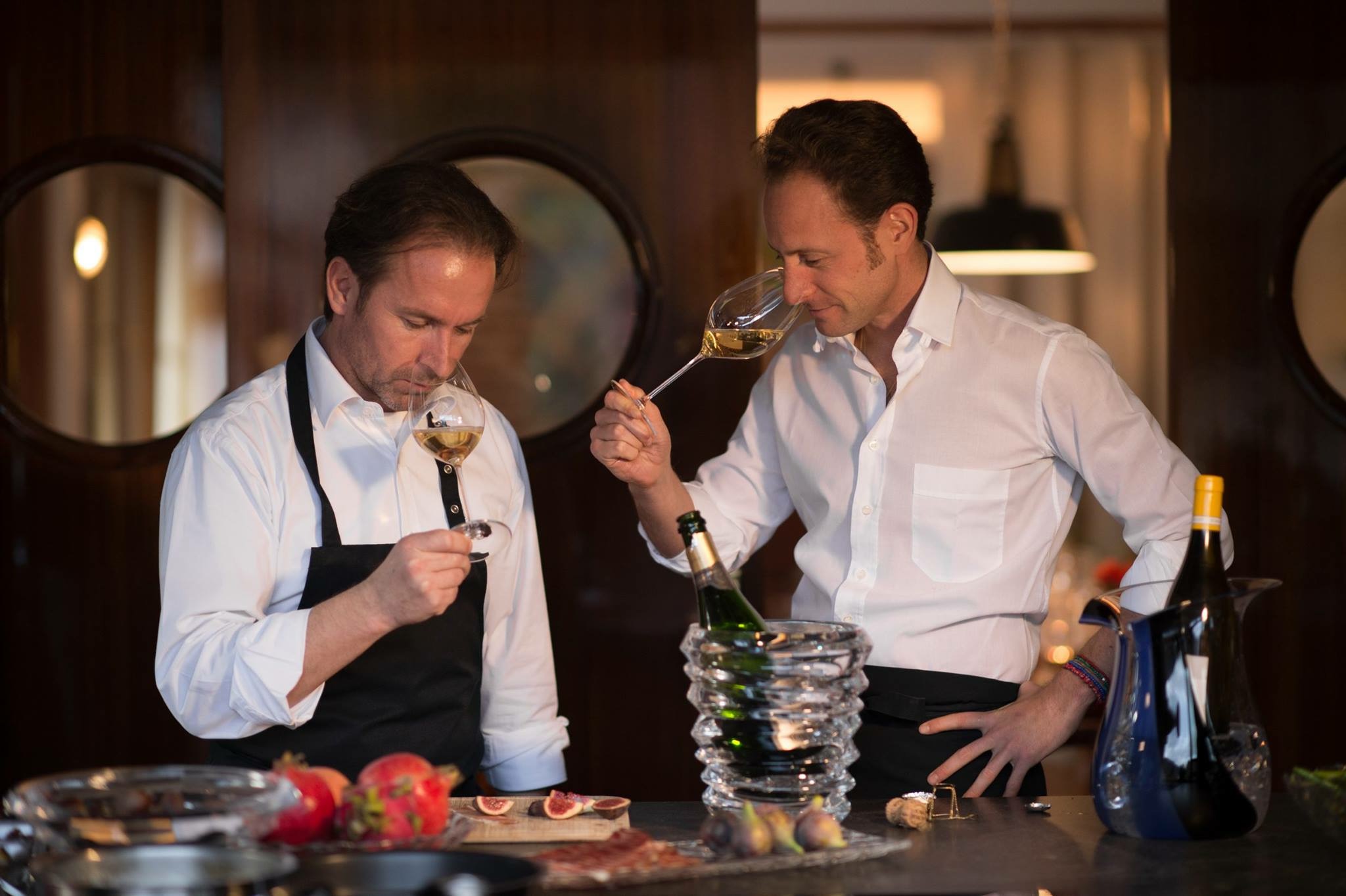 Riedel第11代傳人Maximilian J. Riedel（右）即將來台舉辦亞洲首場香檳品杯會。（星坊酒業提供）