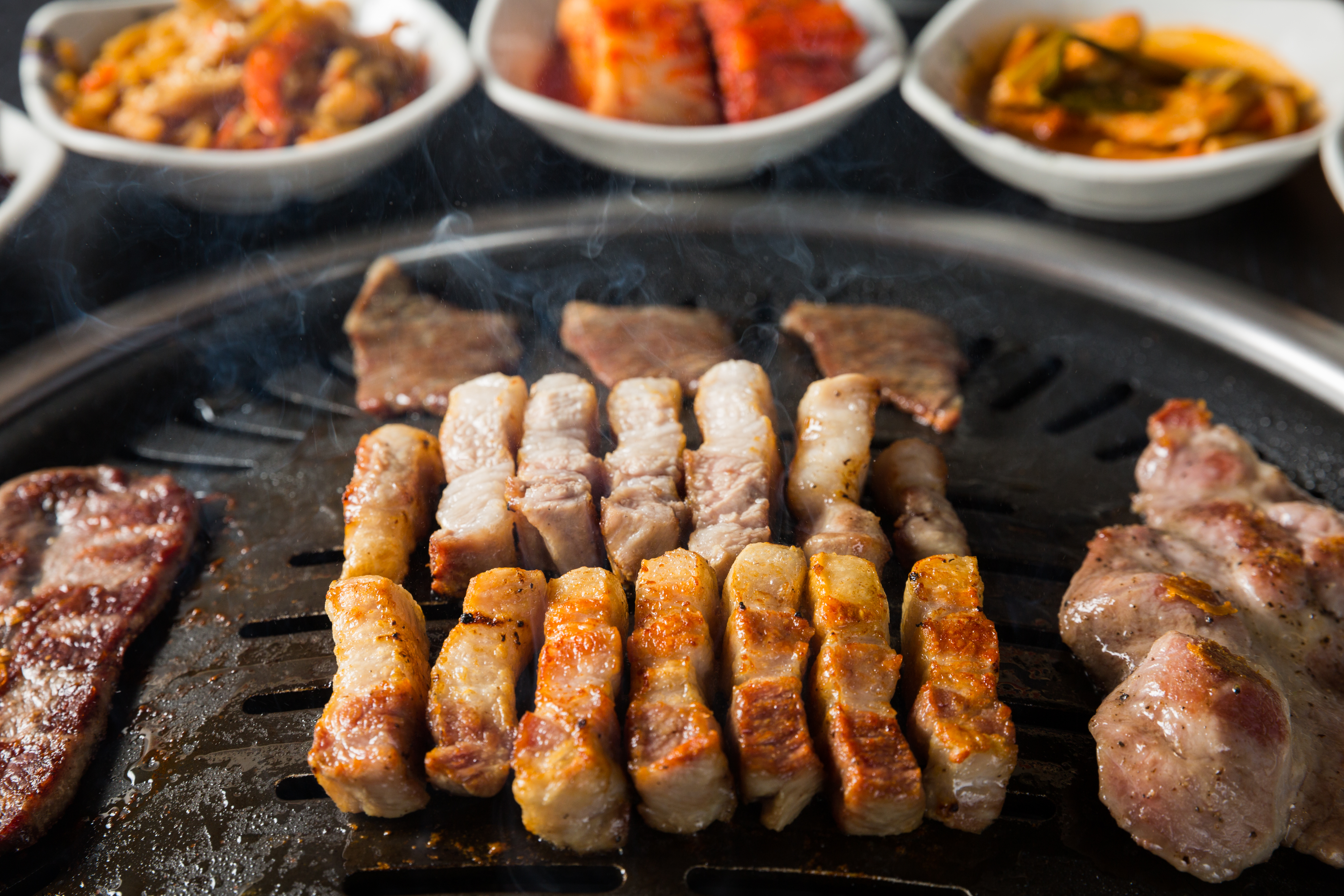 「首爾花漾豬」主打5星主廚製作正宗韓式料理。