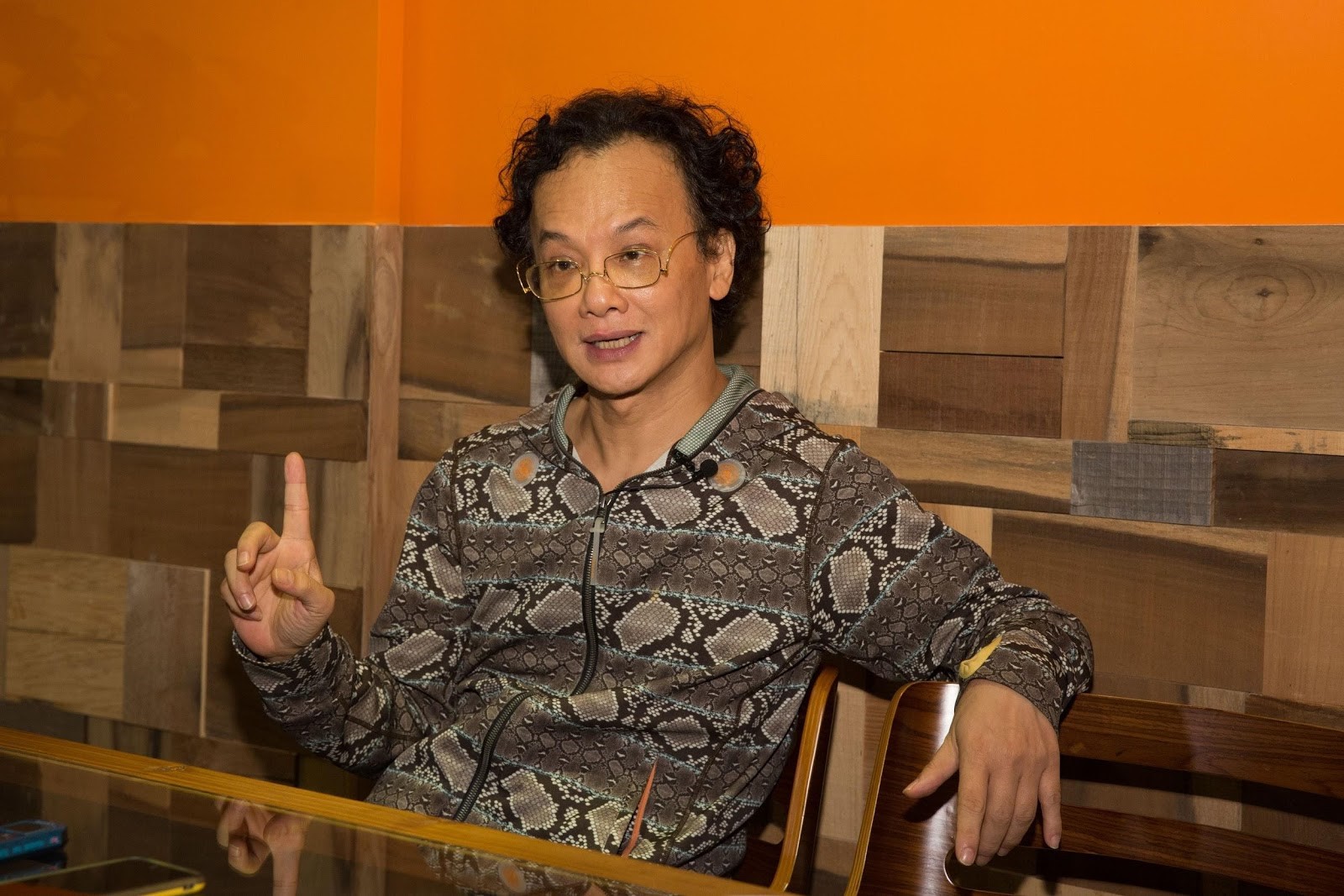 姚謙認為，唱片公司要盡可能地累積作品數量，手上擁有的版權數量愈多，和數位音樂平台的議價能力就愈強。