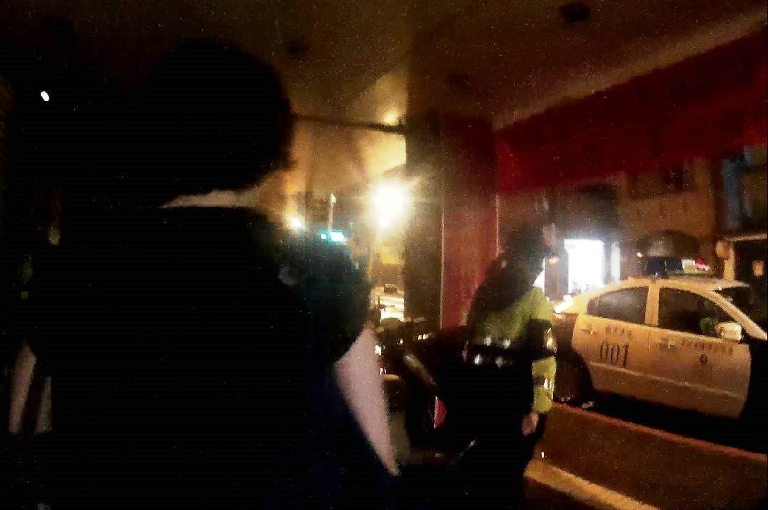 陳女因男性友人不肯離去而尋求警方協助。（警方提供）