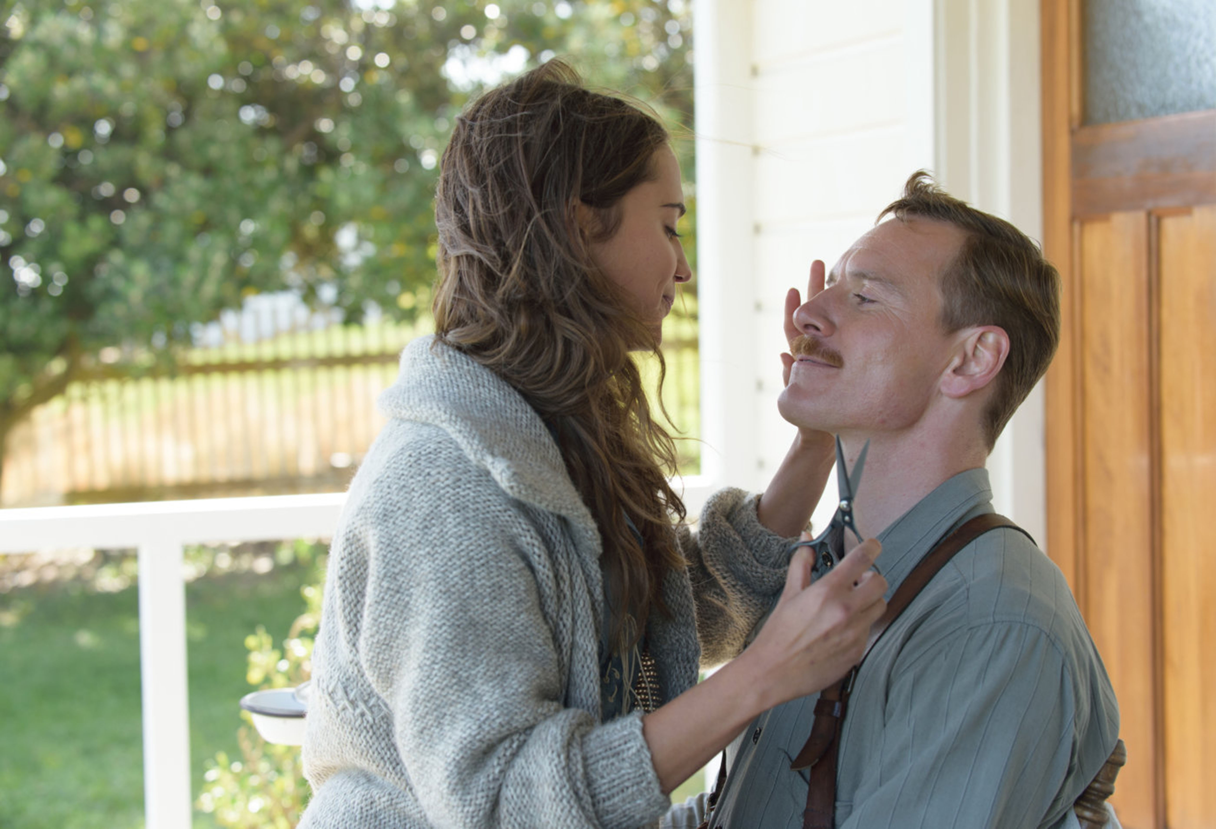 《為妳說的謊》戲裡戲外，都讓這對才子佳人爆出了火花。（東方IC）