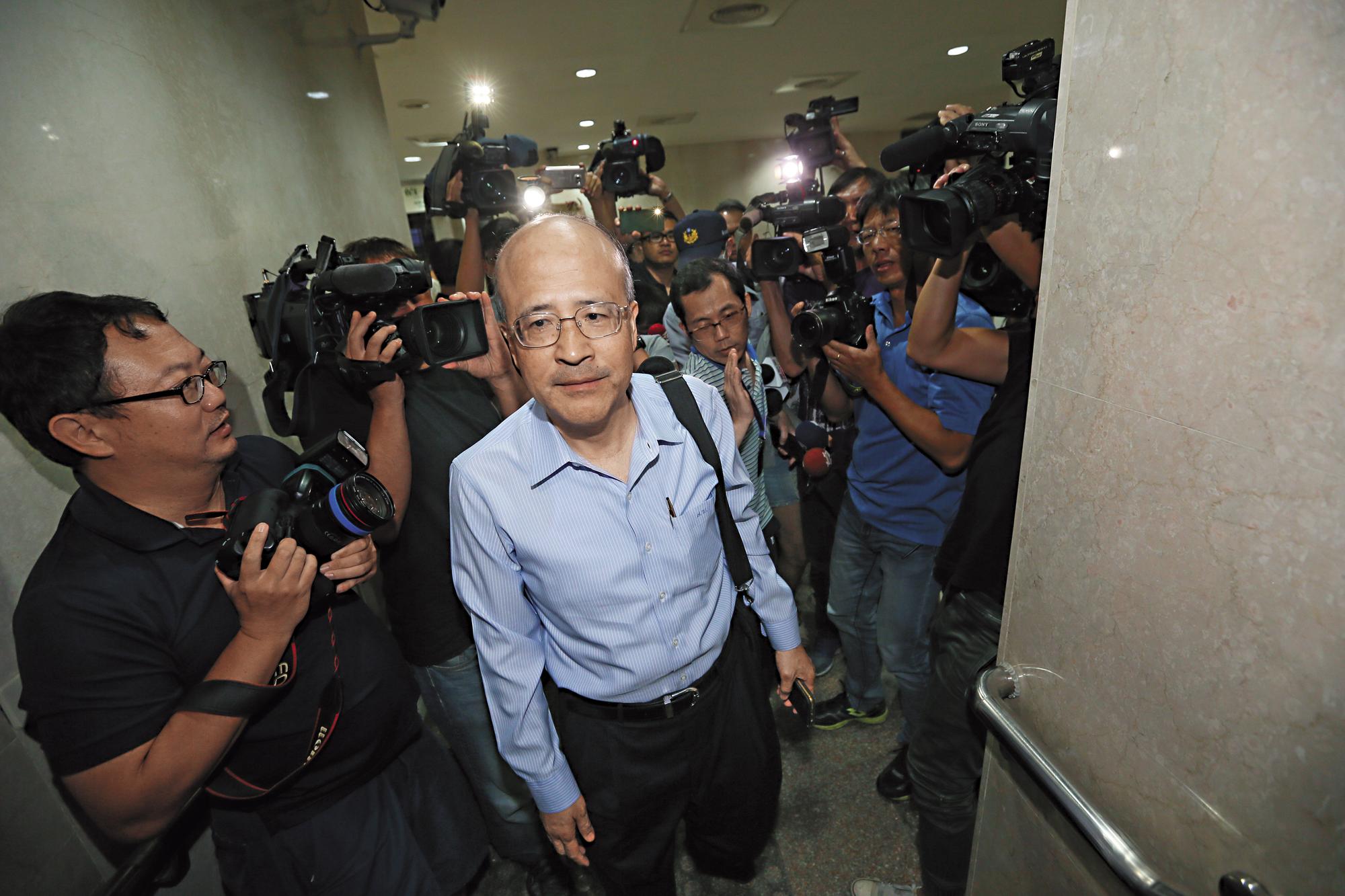 前中投總經理汪海清已遭限制出境,檢方隨時再傳他說明。