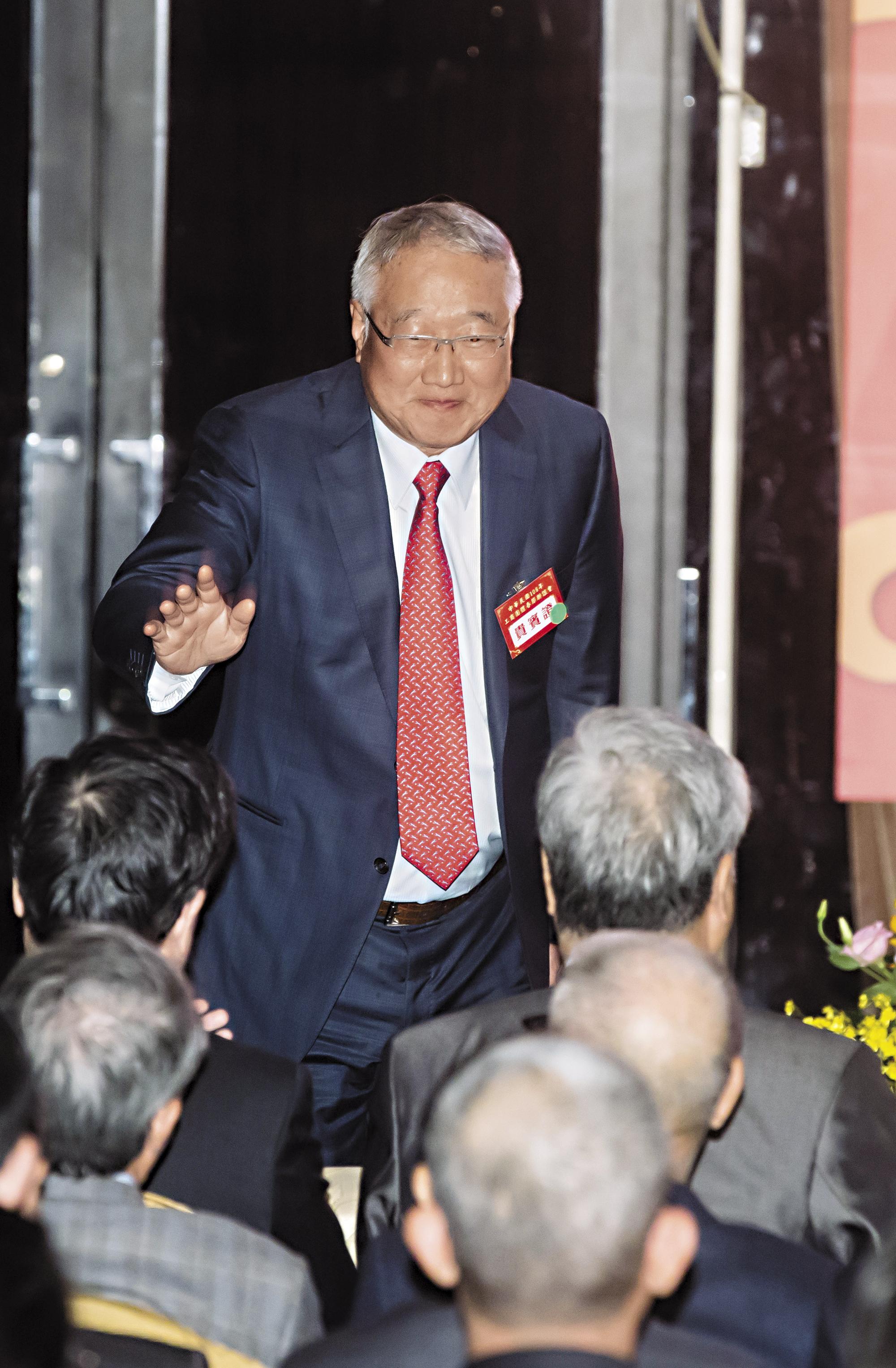 中影市值百億元,郭台強接手後成最大獲益者。