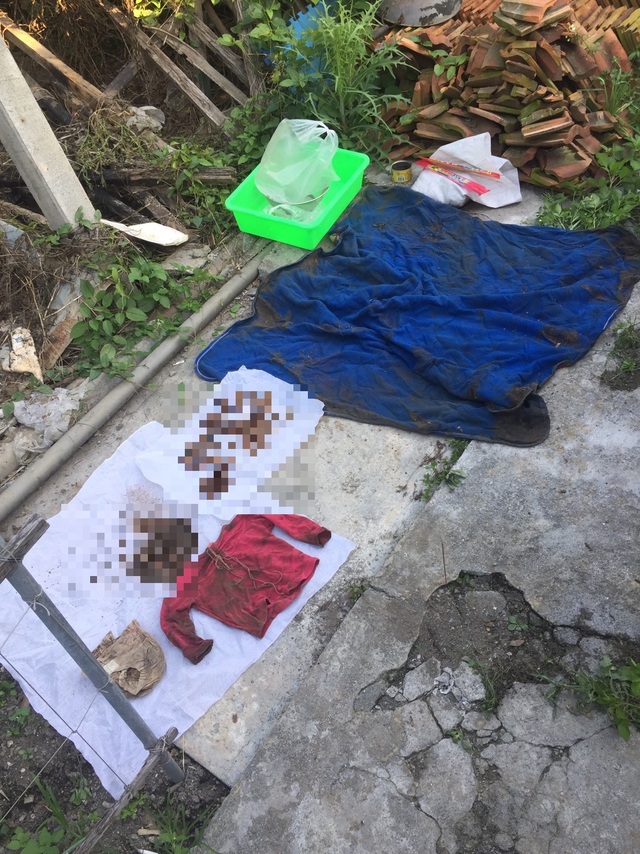 警方在棄屍現場找到疑似小孩骨骸等證物。(檢警提供)