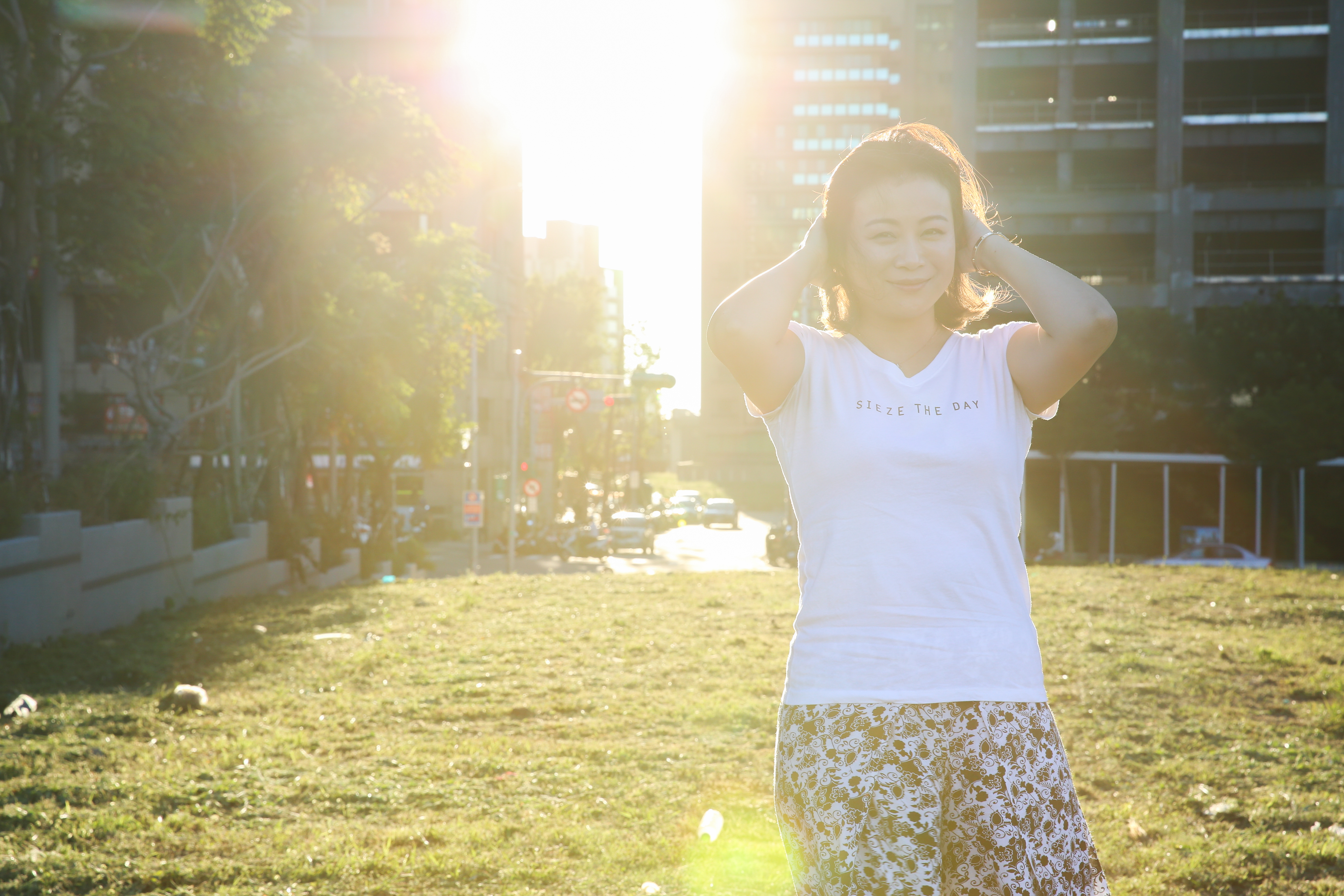 黃鳳儀說：「小時候不了解，一直到情竇初開，看爸爸填的歌詞，金燕子，描述一個女孩子等待丈夫，守在一棟燕子樓裡，寫得很美，那時就想，台語歌竟然能寫出這麼美的詞。」