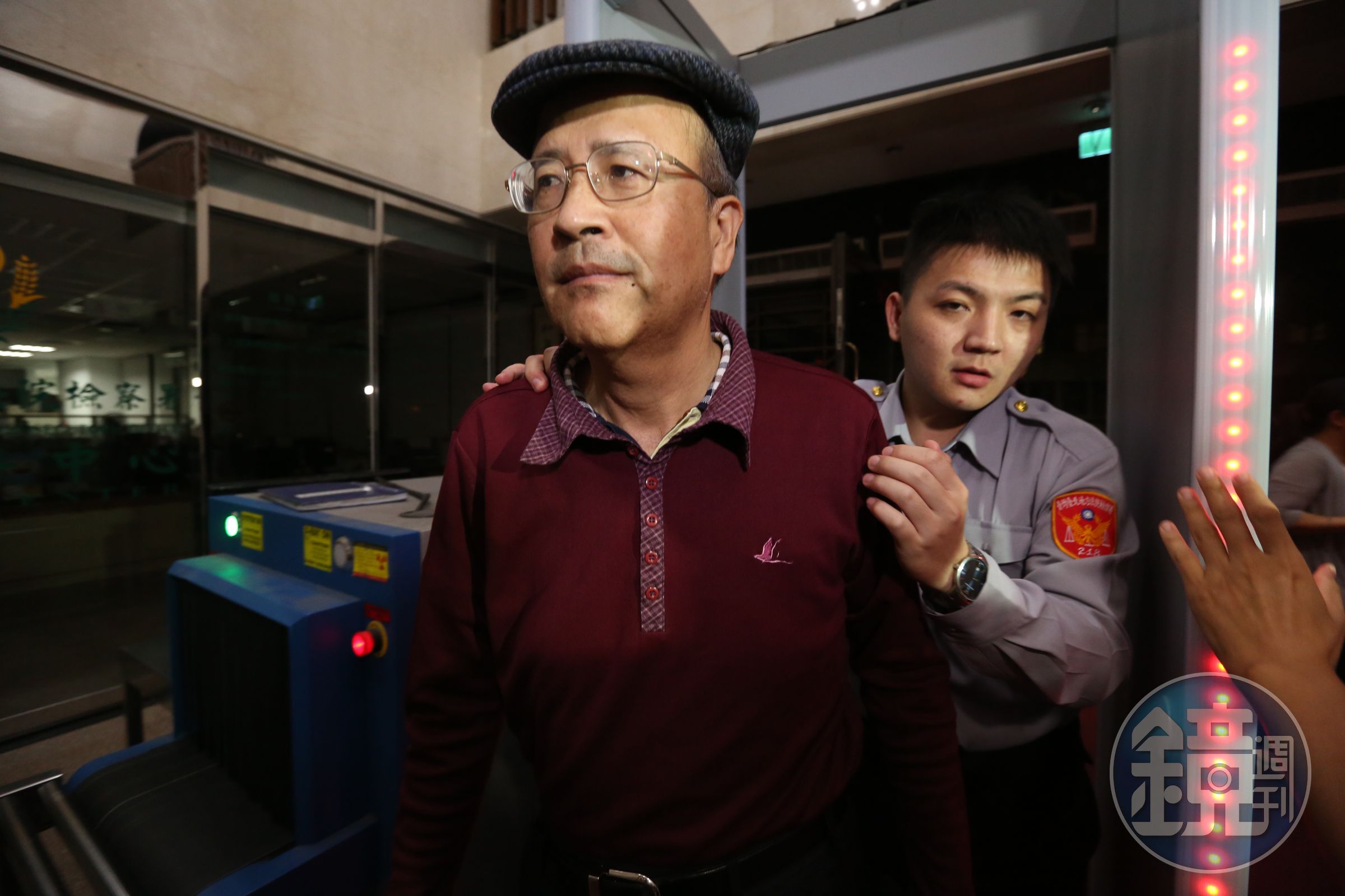 前中投總經理汪海清未對案情表意見即上樓步入偵查庭。