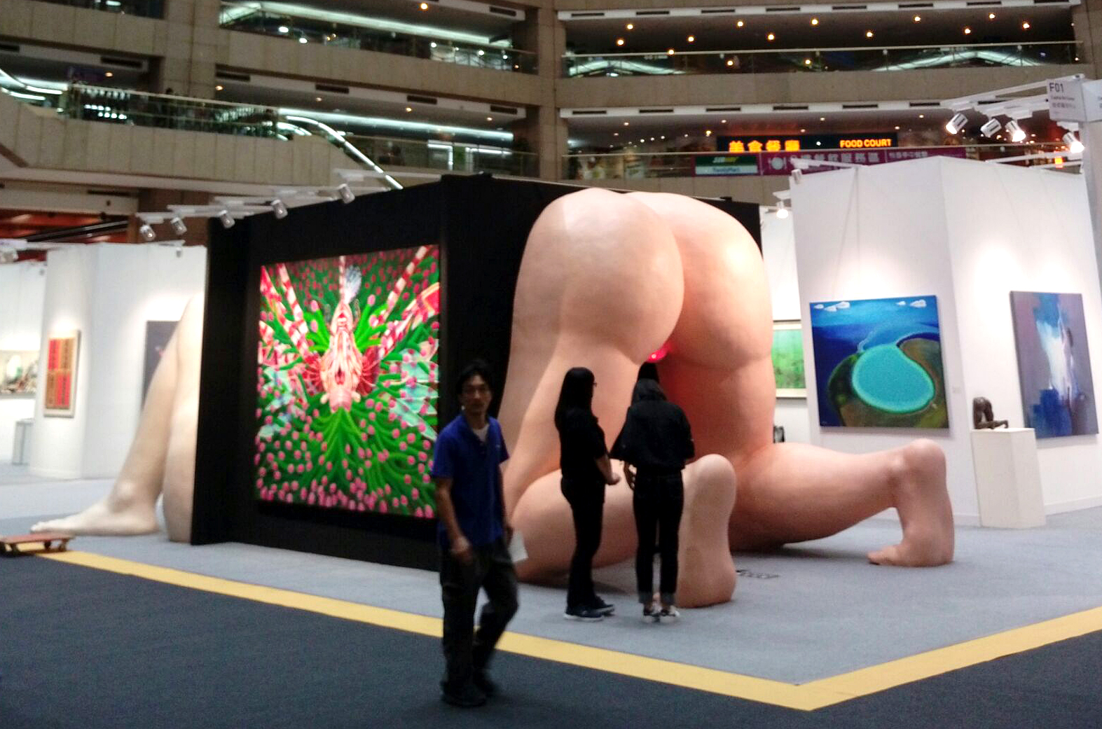 台北國際藝術博覽會ART TAIPEI 2017今起正式開展，會中聚集全球15個國家、123個畫廊參與。