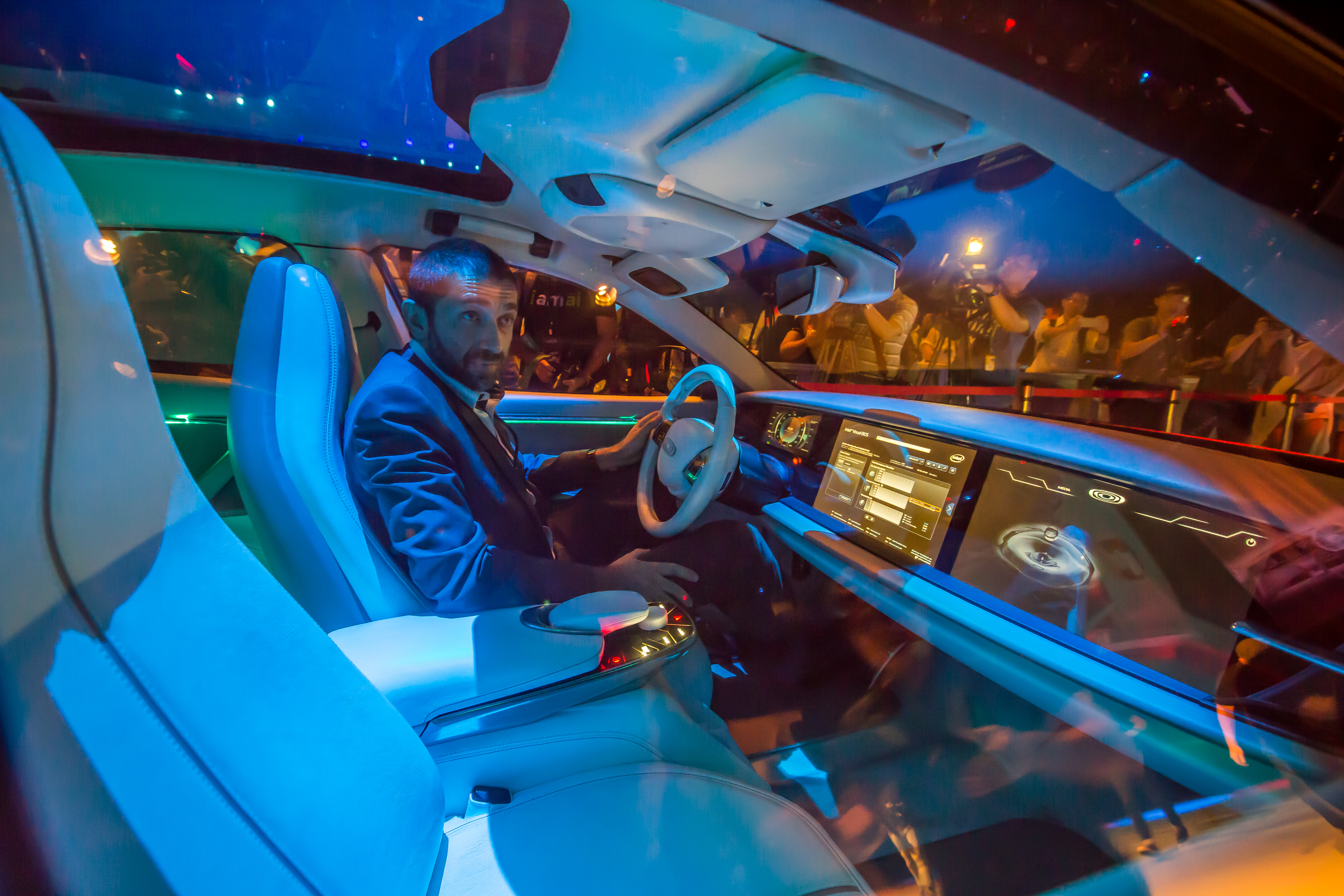 今年以來台股大致靠蘋果供應商的股價驅動漲勢，但接下來則要觀察這些廠商與AI及電動車題材的銜接能否順利。（圖為Thunder Power 電動車）