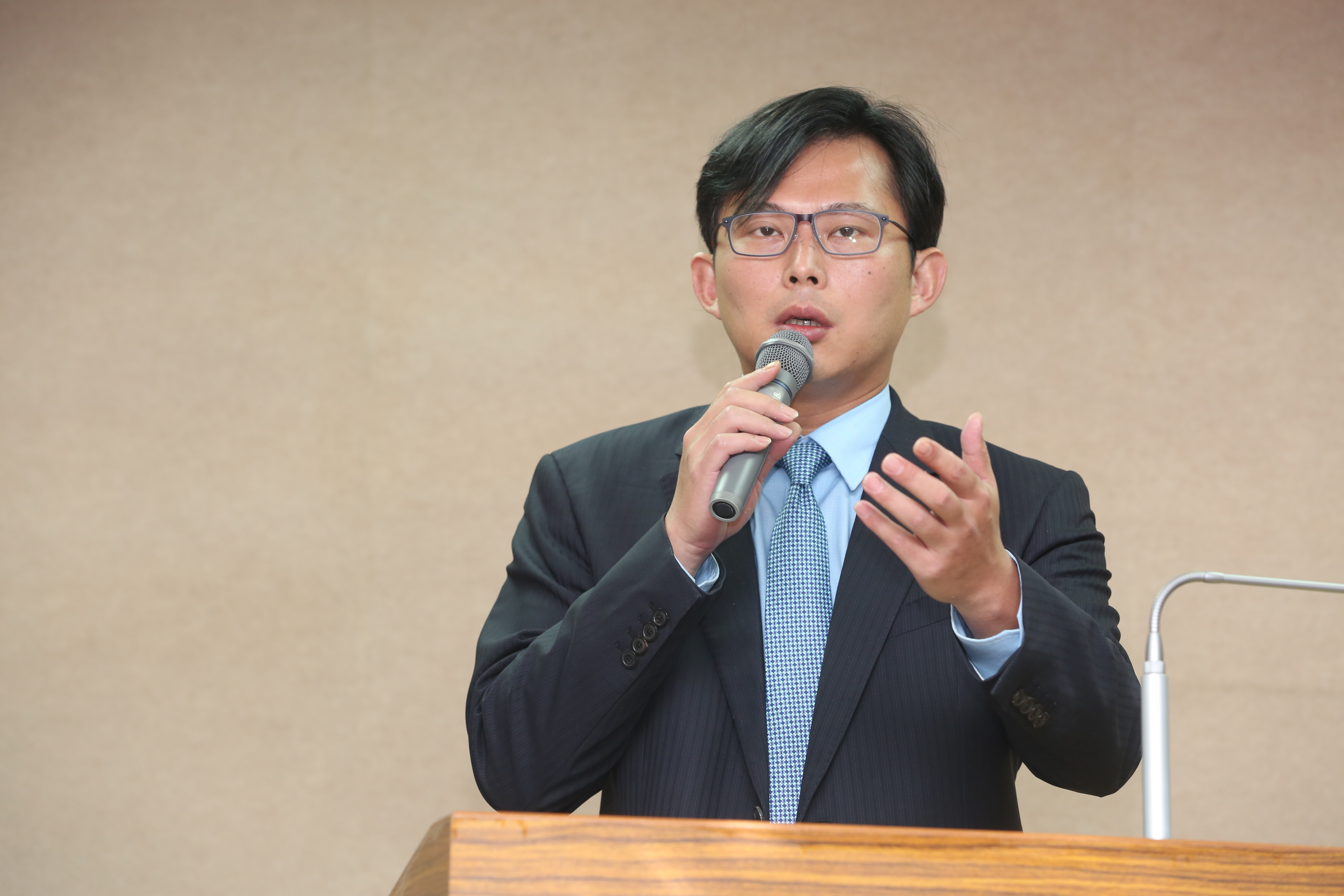 若中選會宣告立委黃國昌罷免案成立，將於公告後60天內舉行罷免投票。