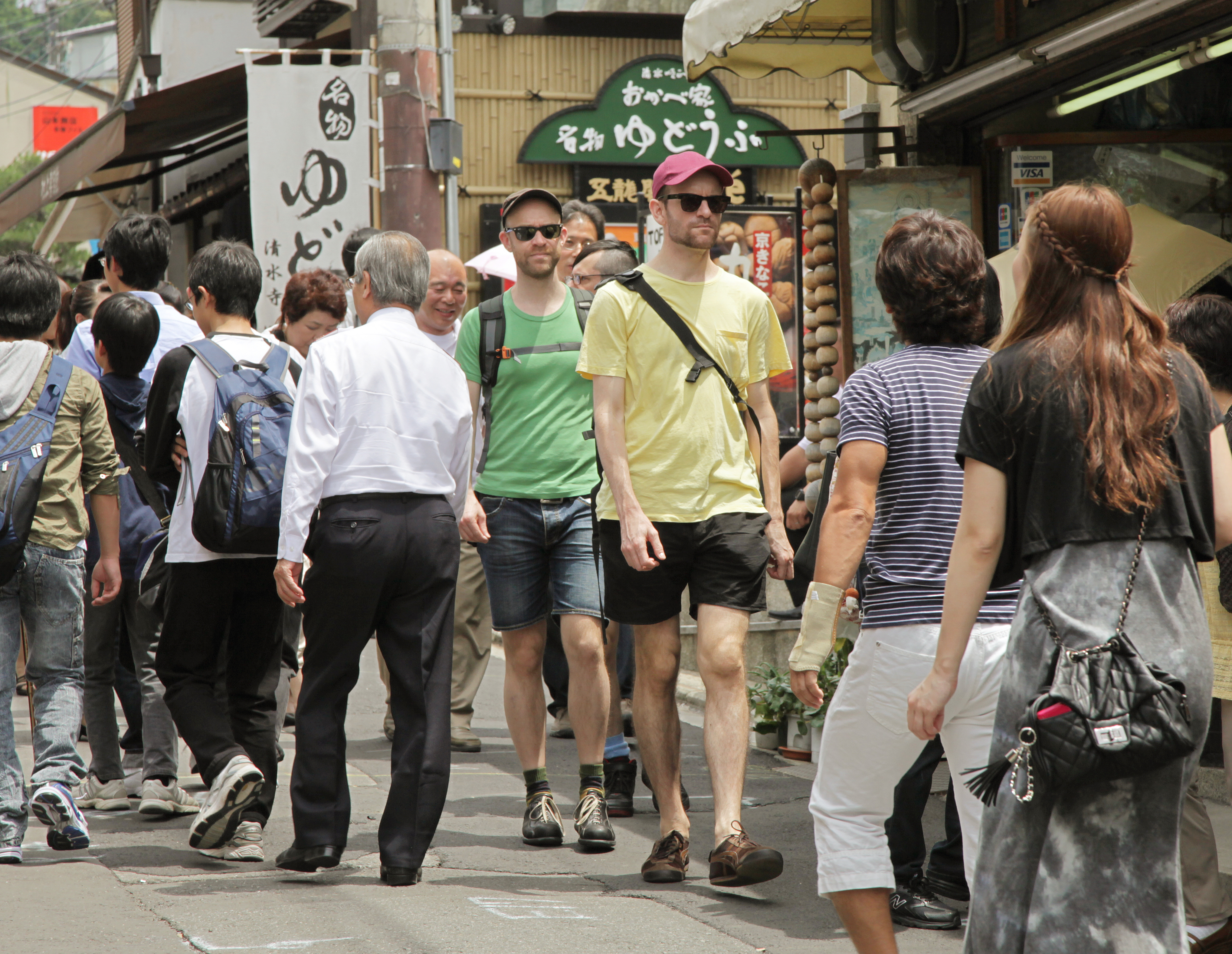 京都市研擬2018年10月開徵「住宿稅」，只要在京都當地投宿，不分旅館類型，每人每晚至少要加收200日圓。