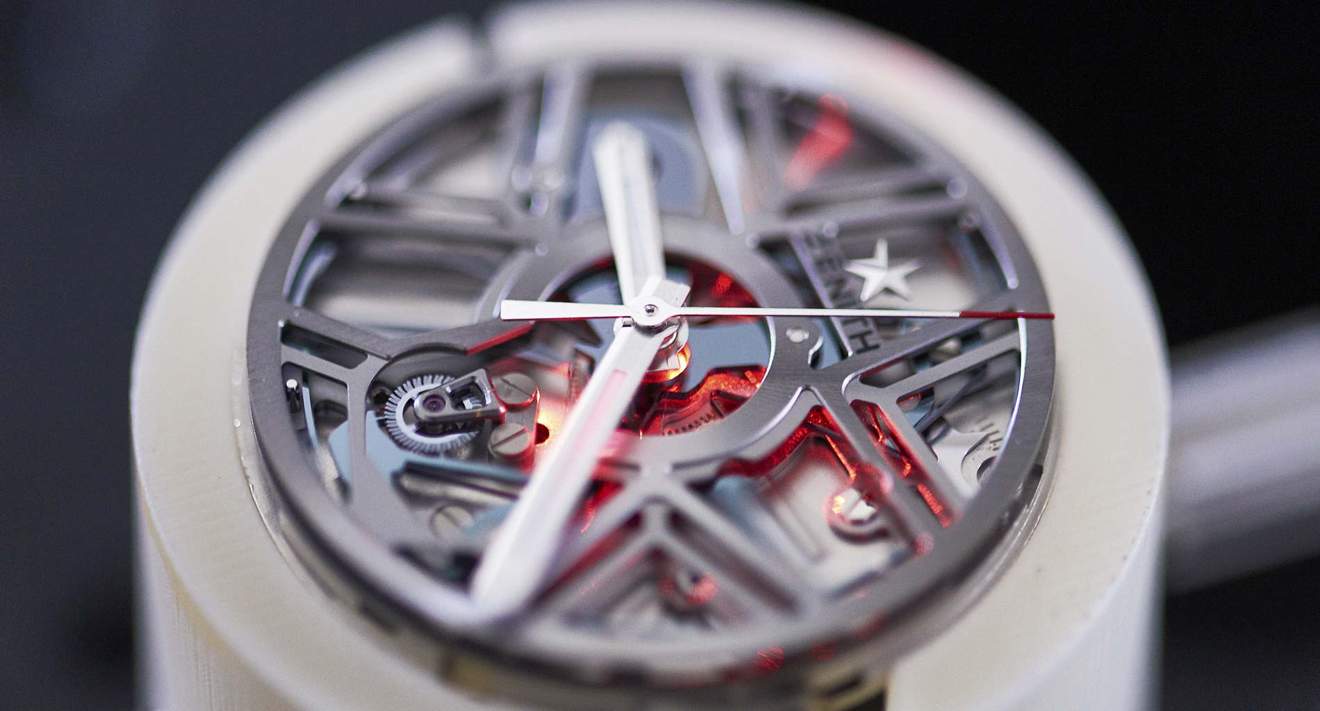 【鐘錶異言堂】救世主或是終結者?淺談ZENITH「Defy Lab」腕錶