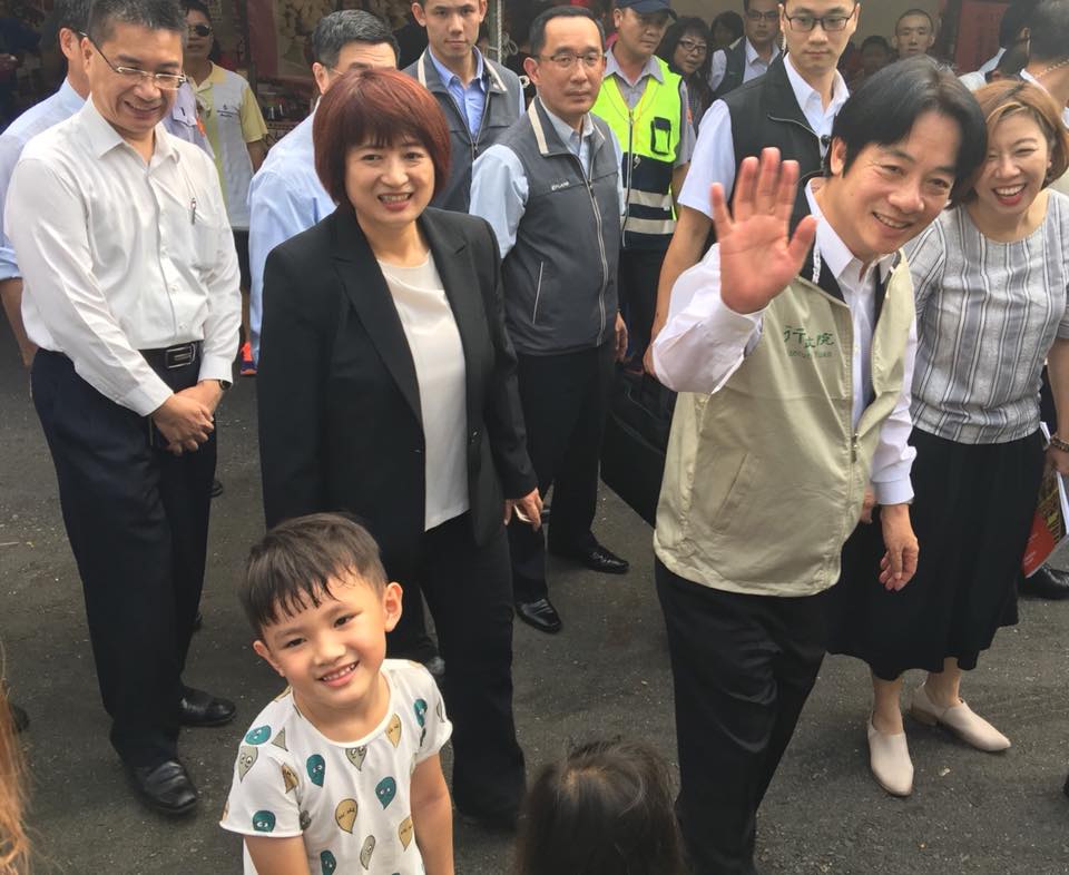 民進黨立委蔡培慧（左2）傳出可能接任農委會副主委遺缺，但她否認。（翻攝蔡培慧臉書）